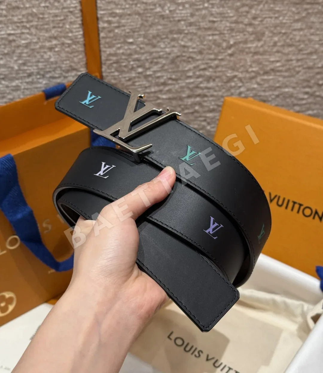 루이비통 이니셜 블루종 40mm 리버시블 벨트 상세 이미지 2
