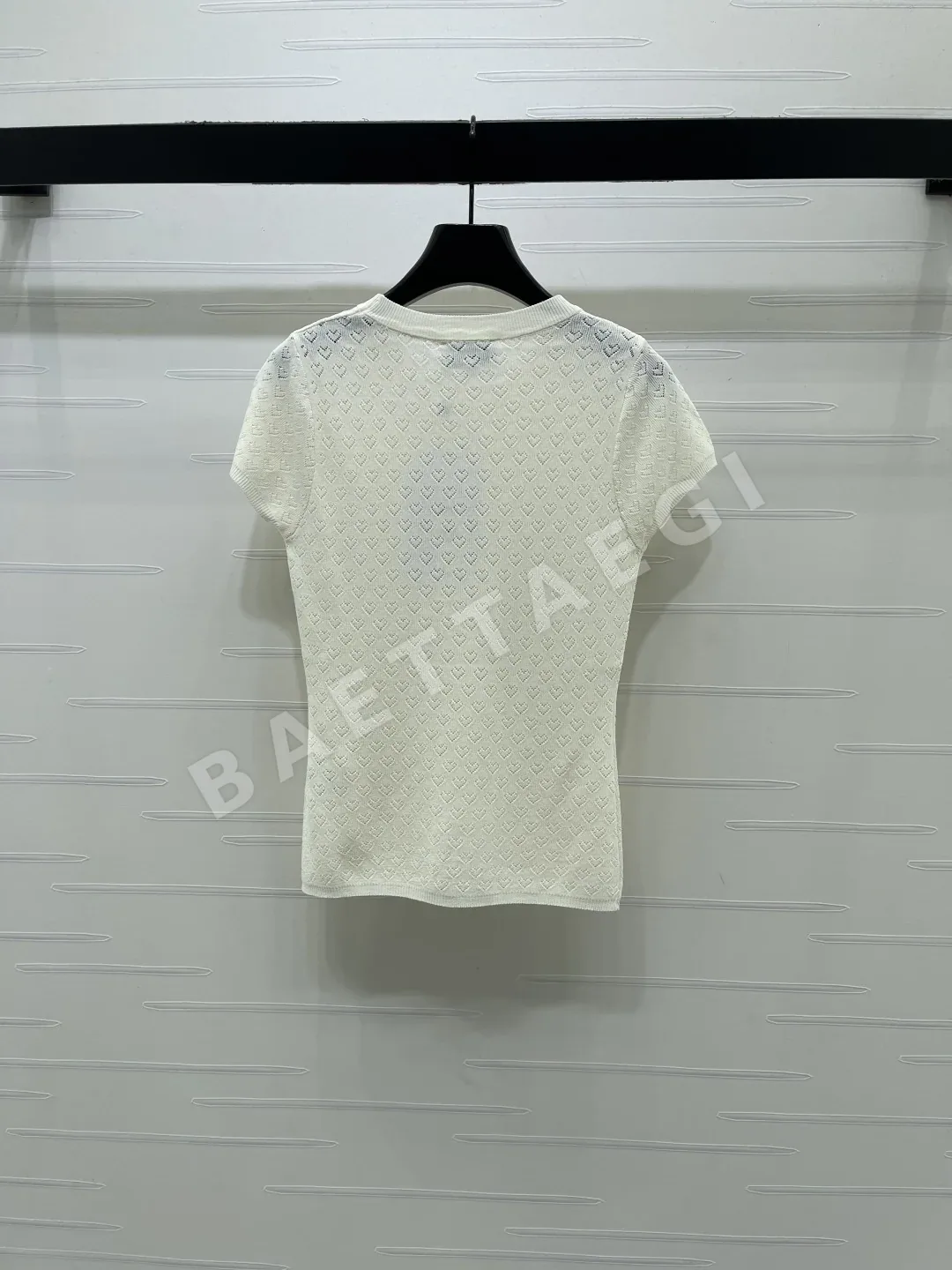 샤넬 더블 C 자수 하트 메시 반팔 티셔츠 상세 이미지 8