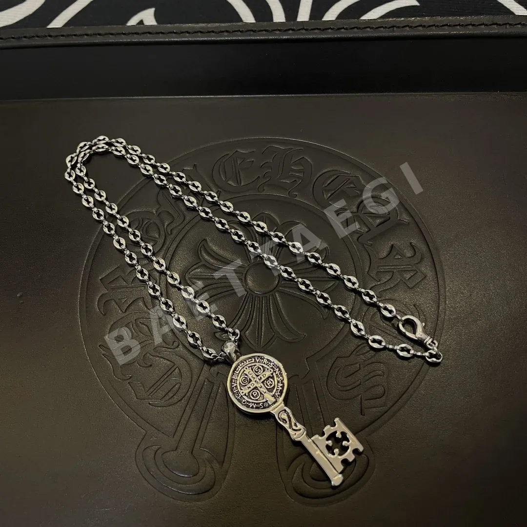 크롬하츠 레트로 피겨에이트 펜던트 목걸이 상세 이미지 4