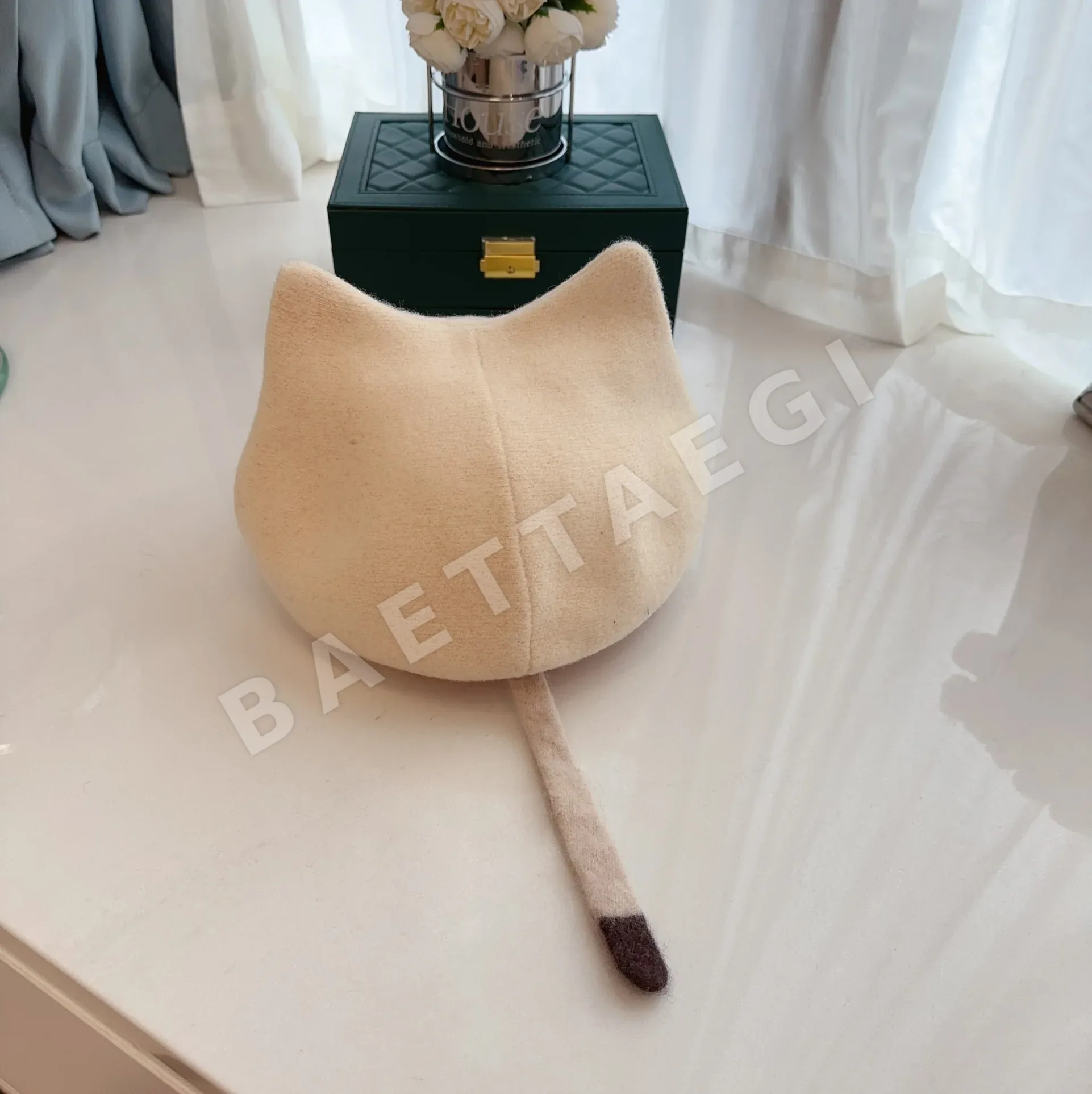 미우미우 모자 81077 Miu Miu Cap 상세 이미지 5