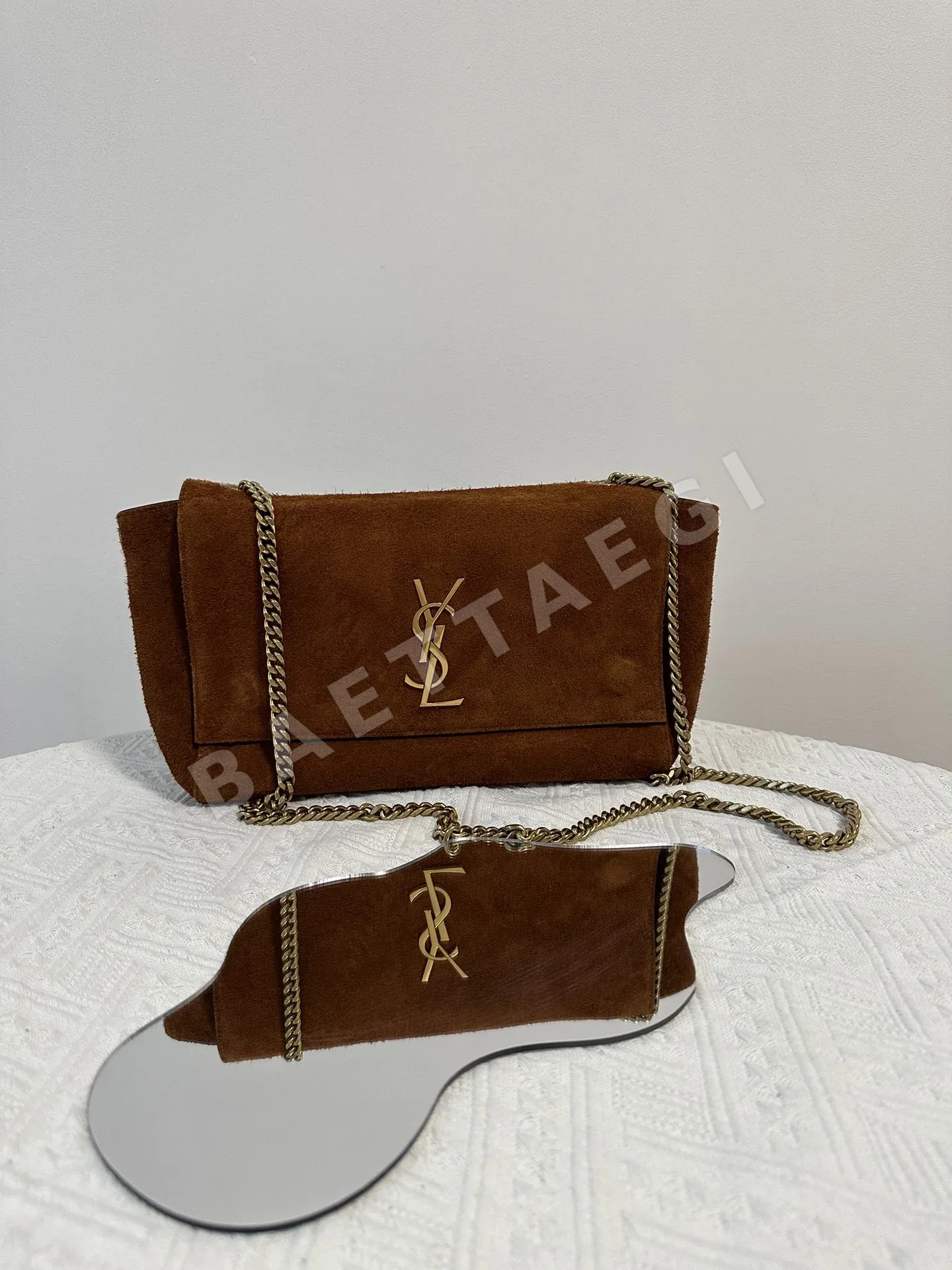 생로랑 리버서블 카프스킨 미니 핸드백 28CM553804 상세 이미지 4
