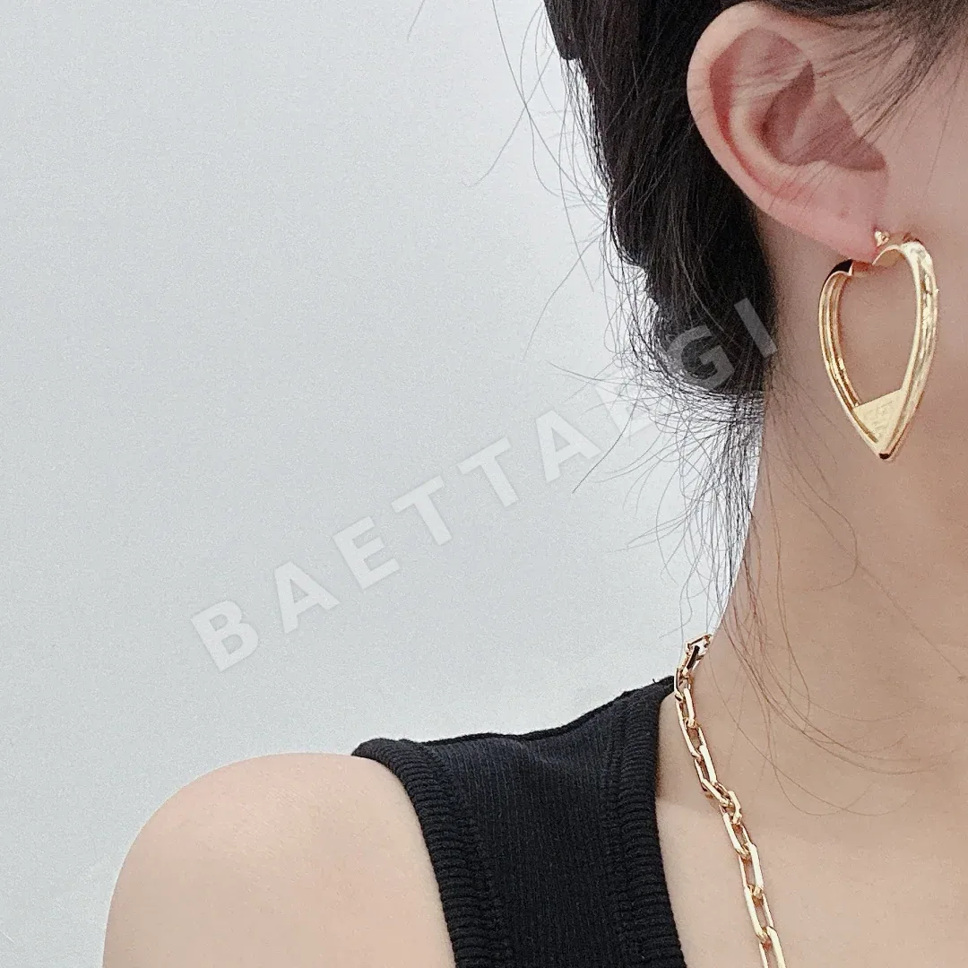 프라다 메탈릭 귀걸이 71529