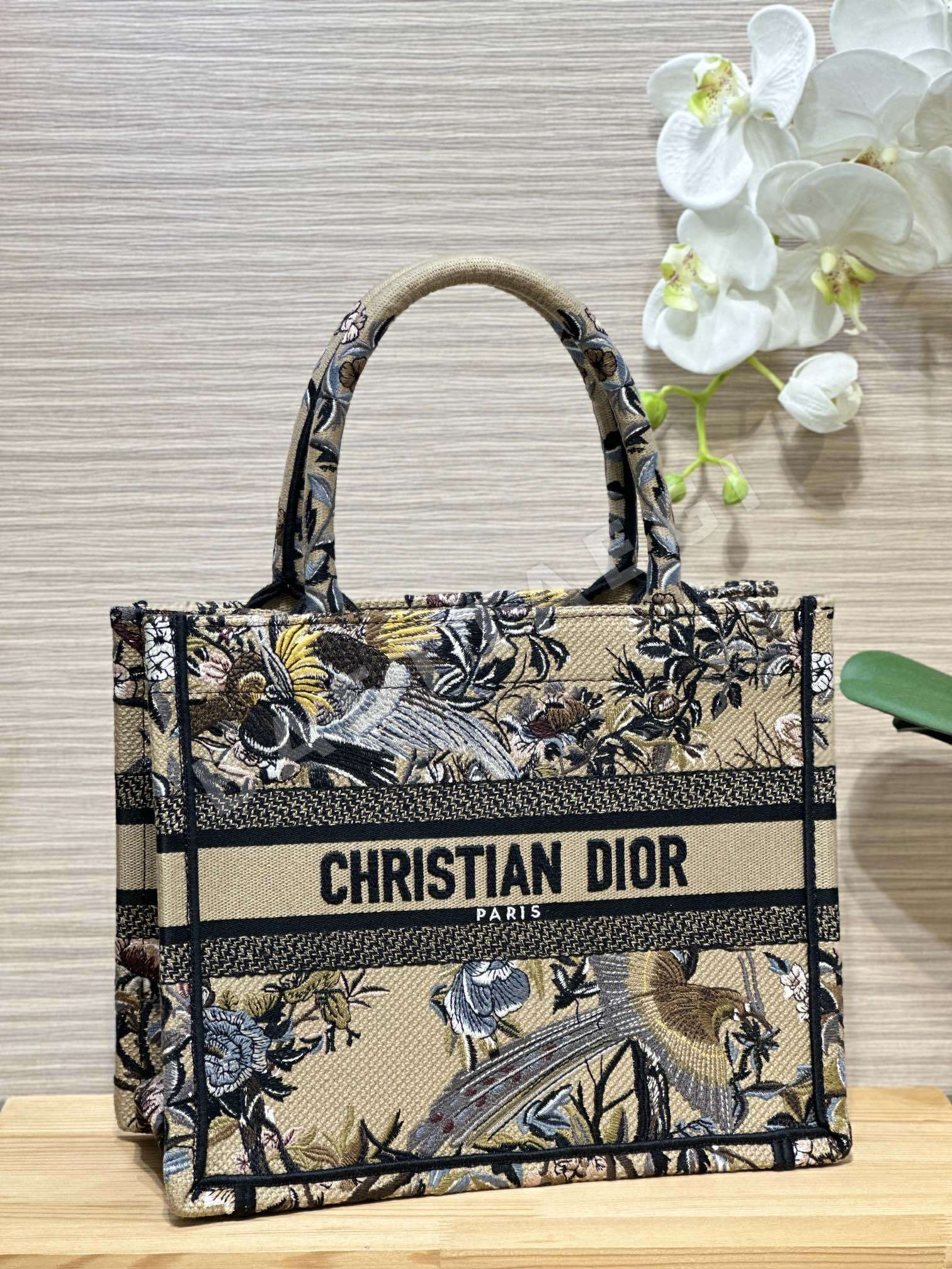 디올 CD-Book Tote 소형 북 토트백 상세 이미지 2