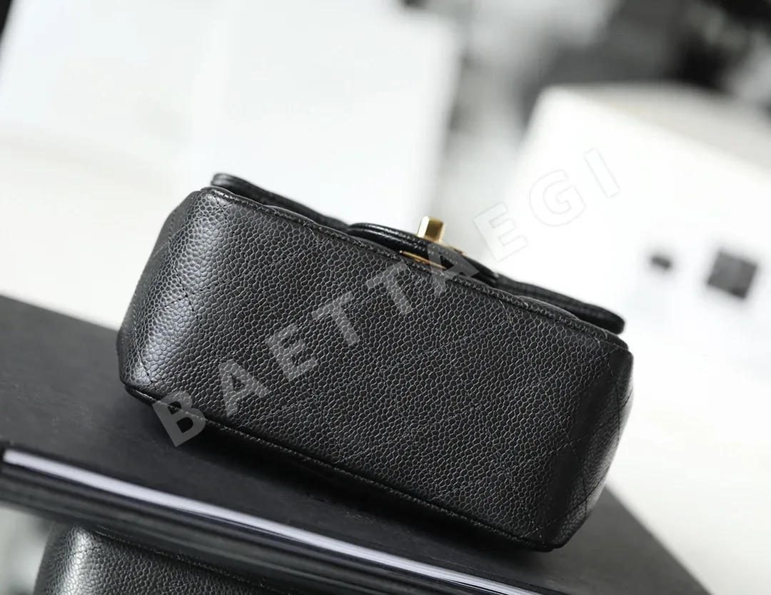 샤넬 클래식 플랩 미니 블랙 소가죽 가방 상세 이미지 7