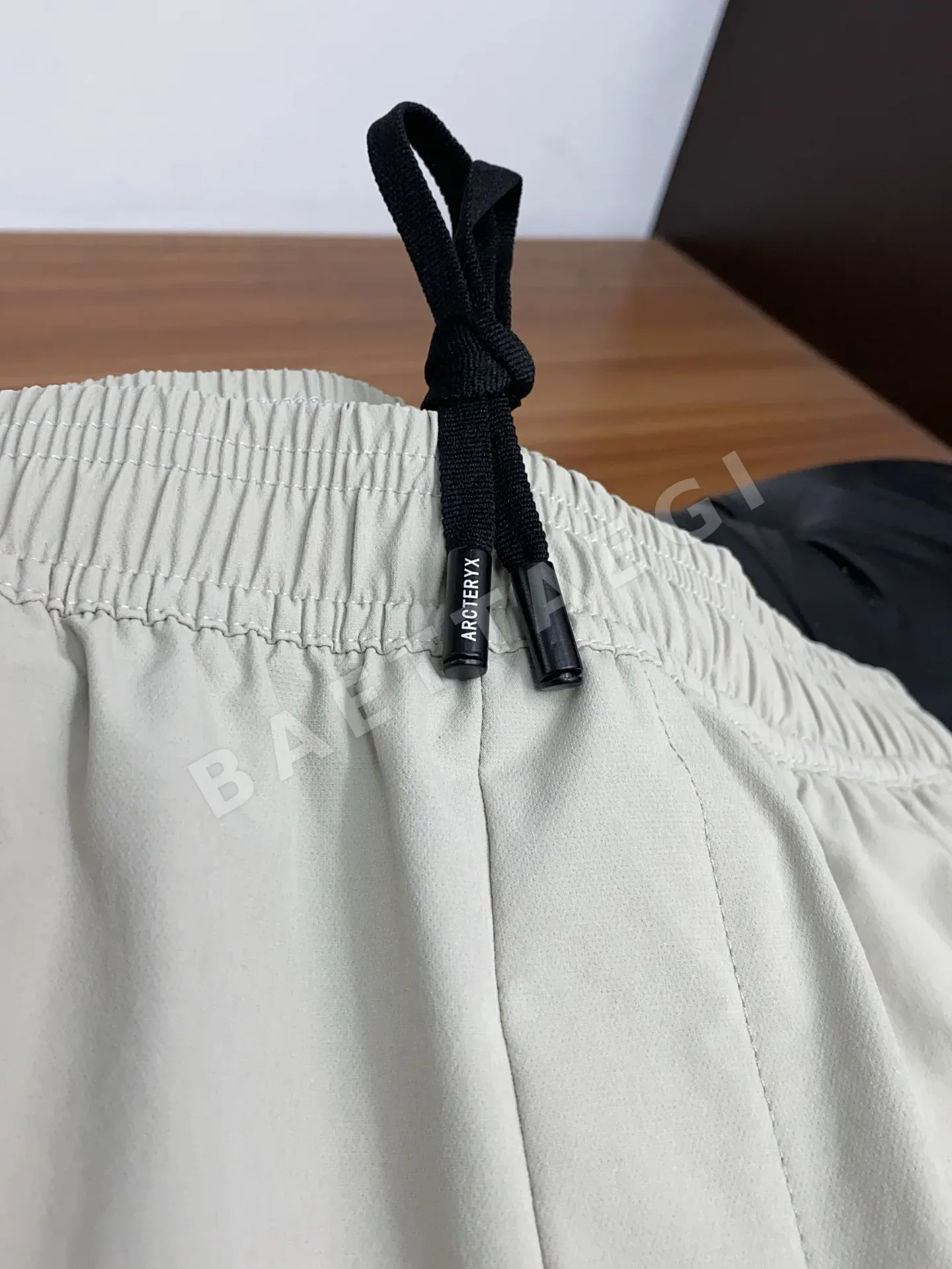 아크테릭스 오리지널 핏 남성 반바지 상세 이미지 6