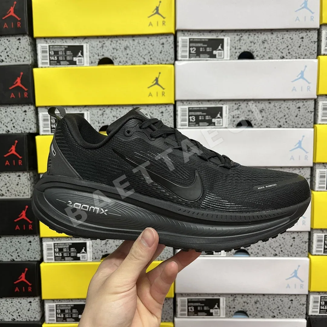 나이키 줌 보메로 18 HM6803-005 201103 Nike Zoom Vomero 18