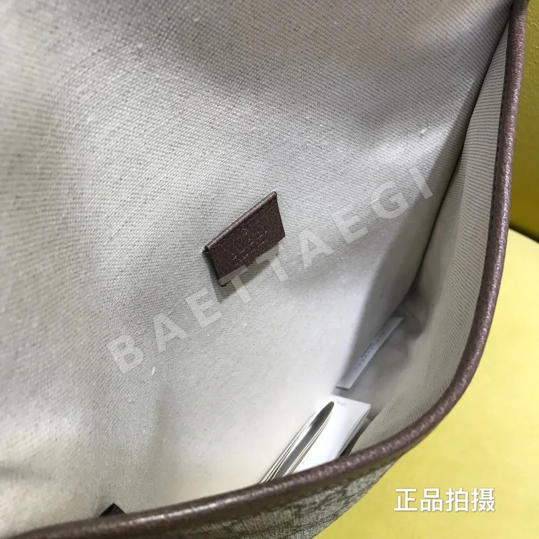 구찌 타이거헤드 메신저백 상세 이미지 8