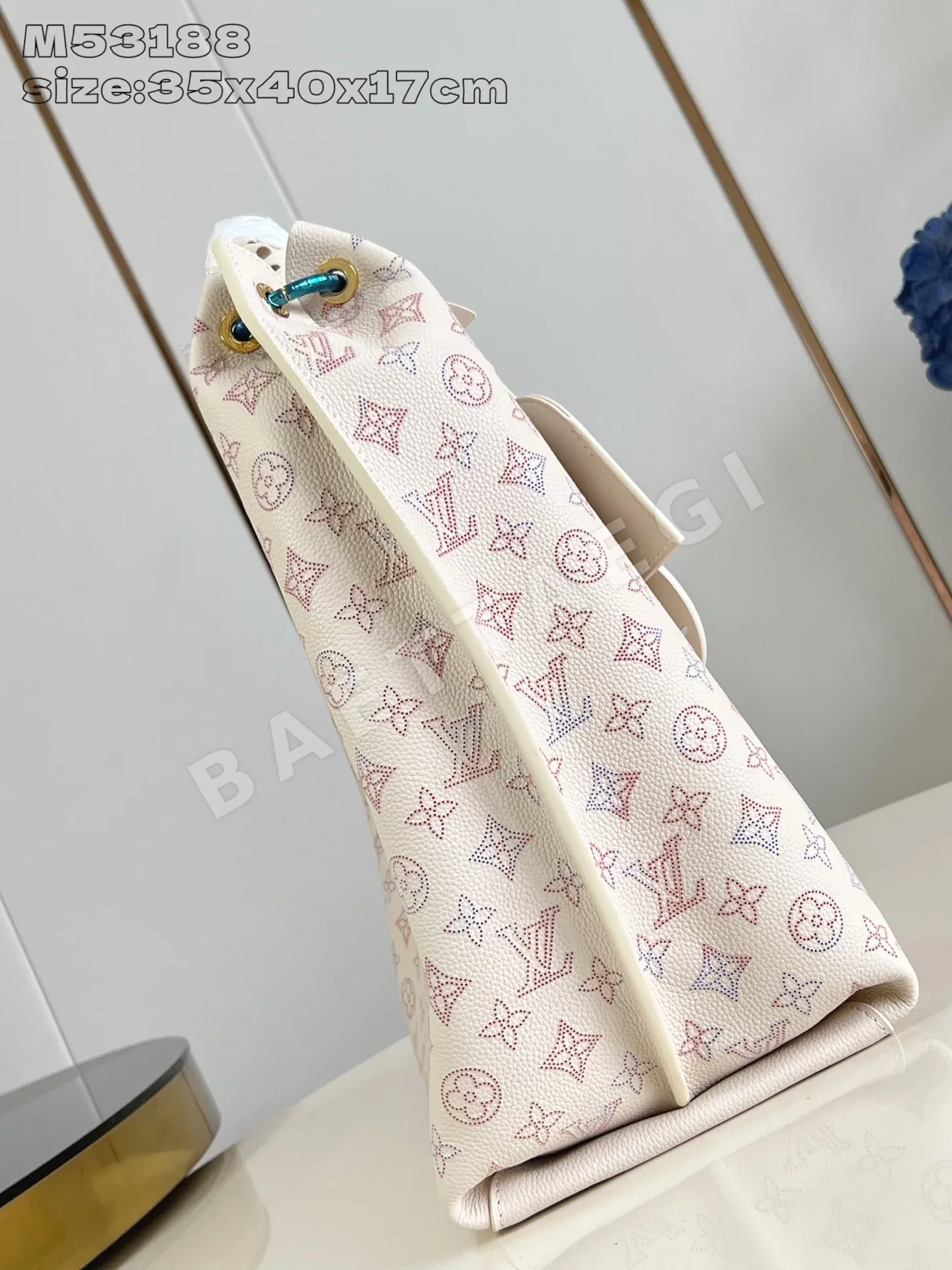 루이비통 M53188 딸기 화이트 실크스크린 프린트 M25894 이 카멜 상세 이미지 3