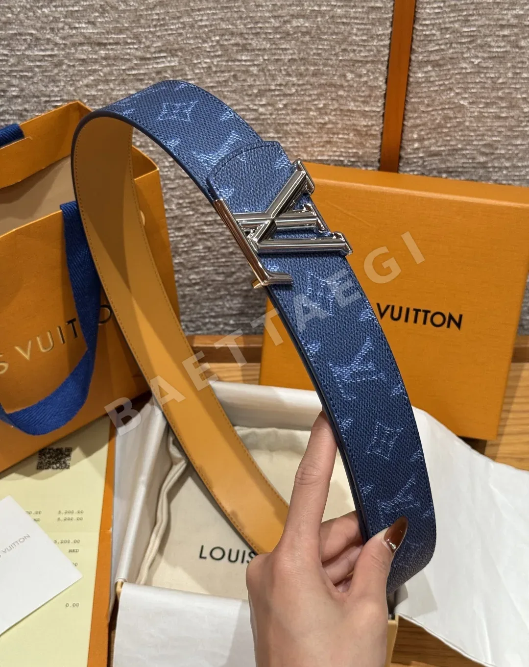 루이비통 디멘션 모노그램 헤리티지 40mm 리버시블 벨트 상세 이미지 3