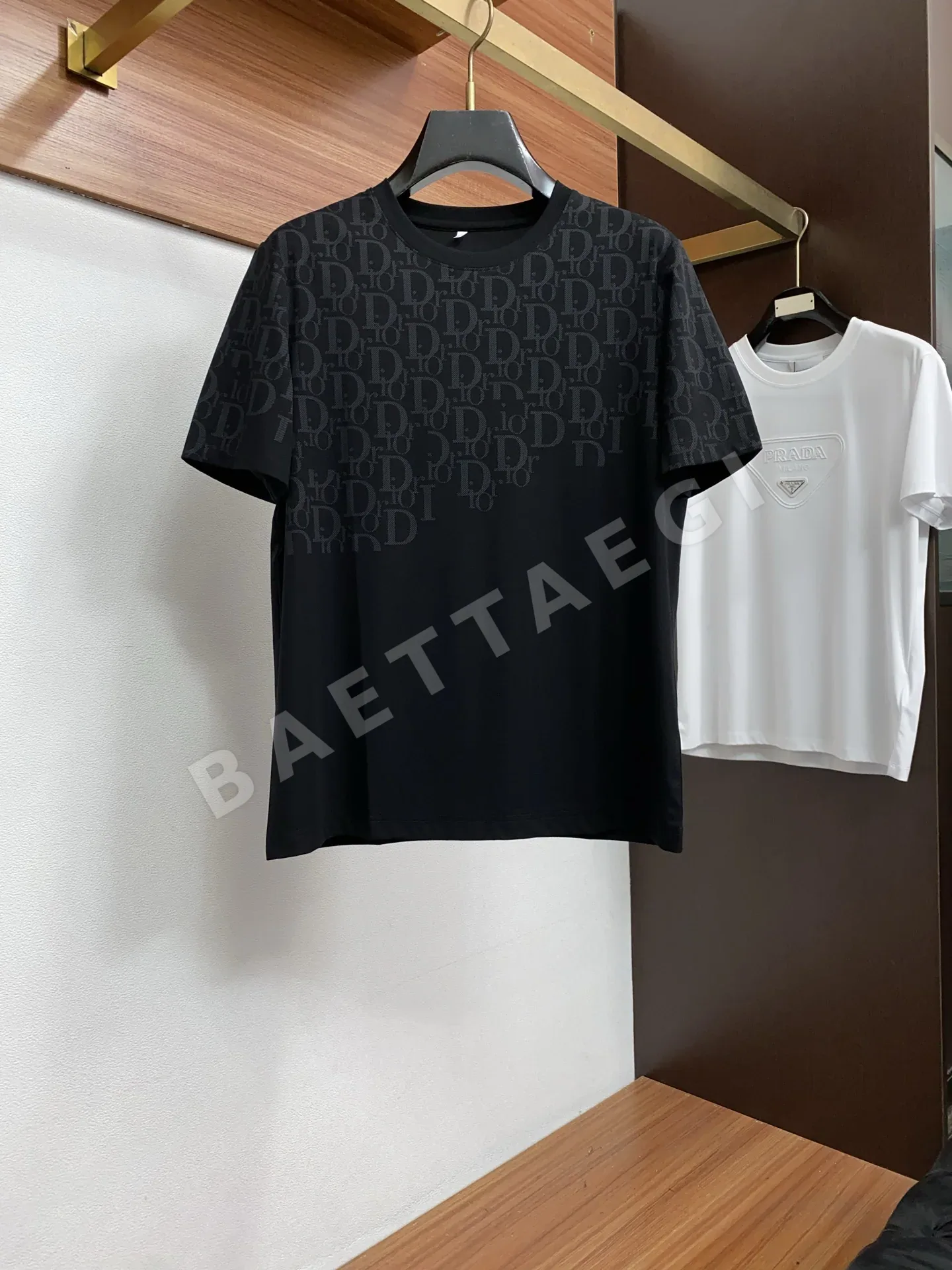 디올 남성 크루넥 반팔 티셔츠 103003