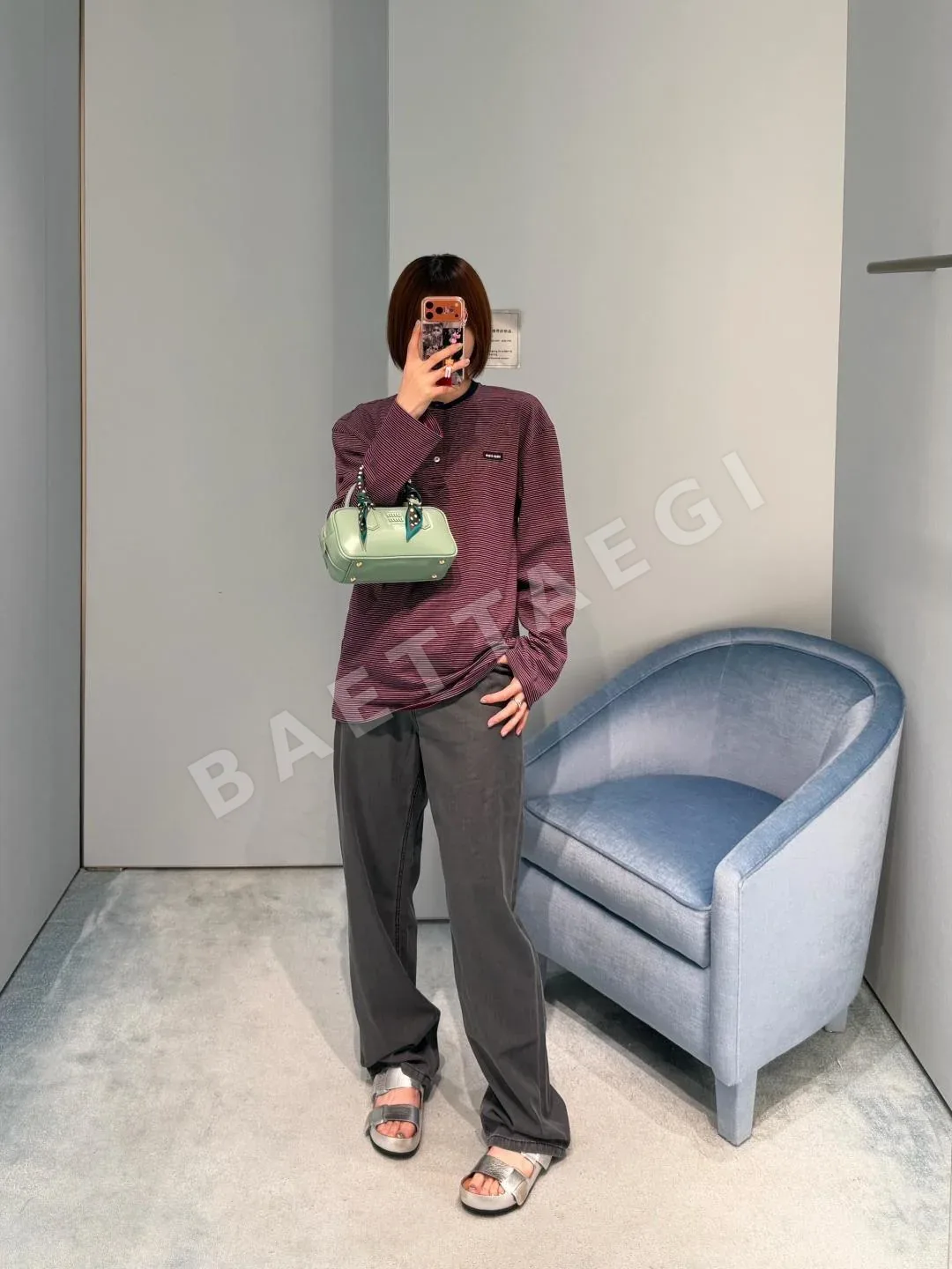 미우미우 레드 스트라이프 여성 긴팔 티셔츠 상세 이미지 7