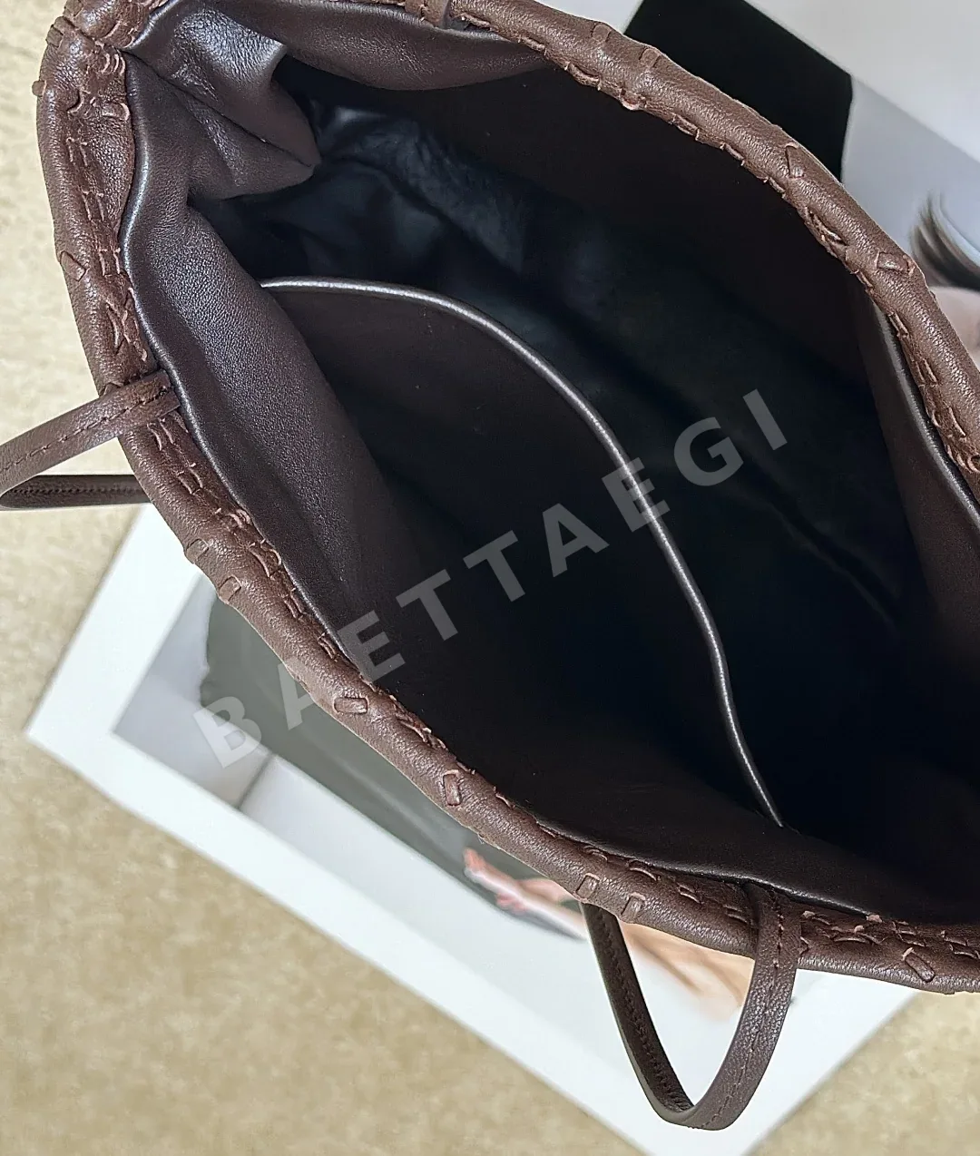 더로우 위븐 릴루 양가죽 토트백 상세 이미지 8