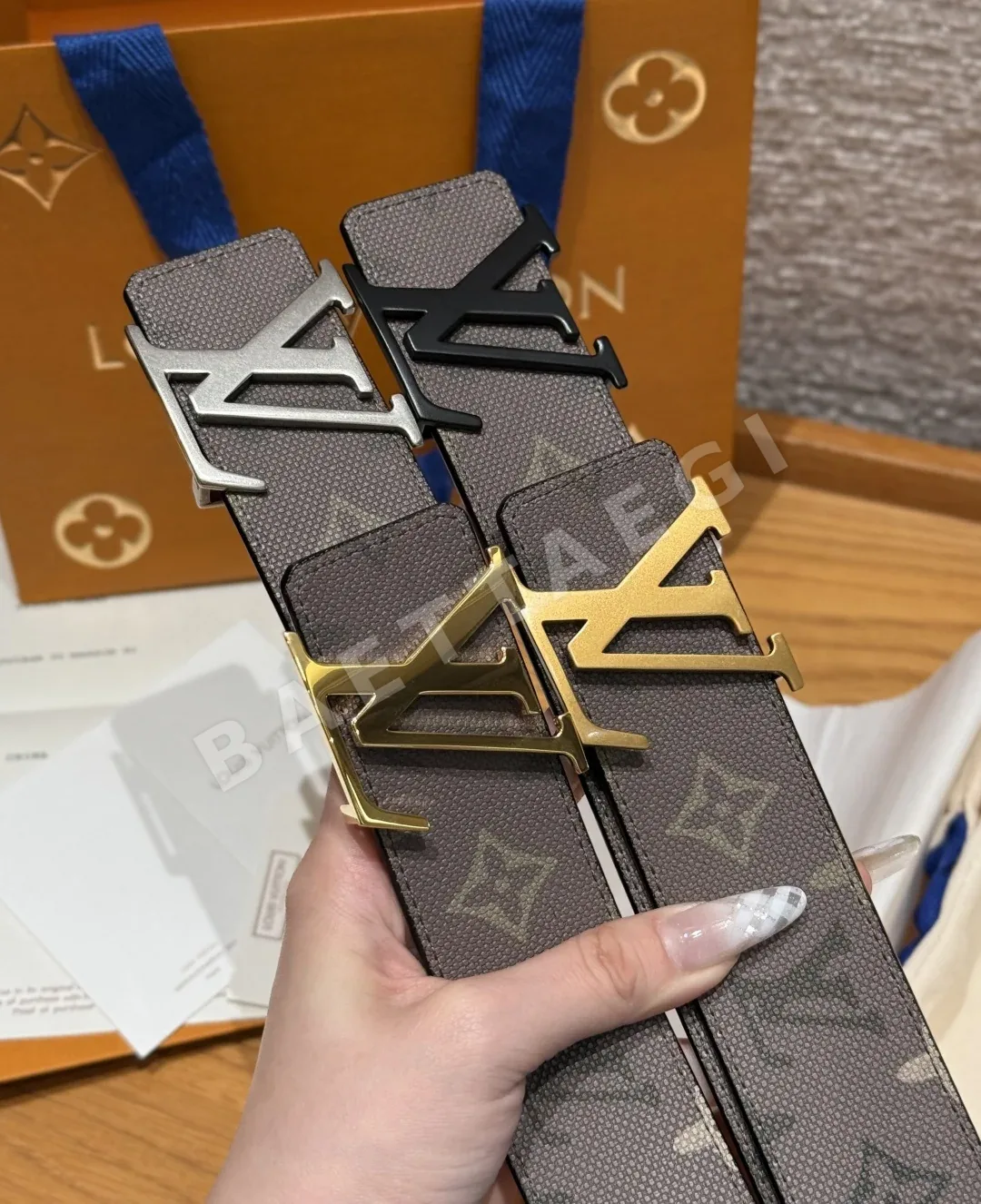 루이비통 디멘션 모노그램 헤리티지 40mm 리버시블 벨트 상세 이미지 2