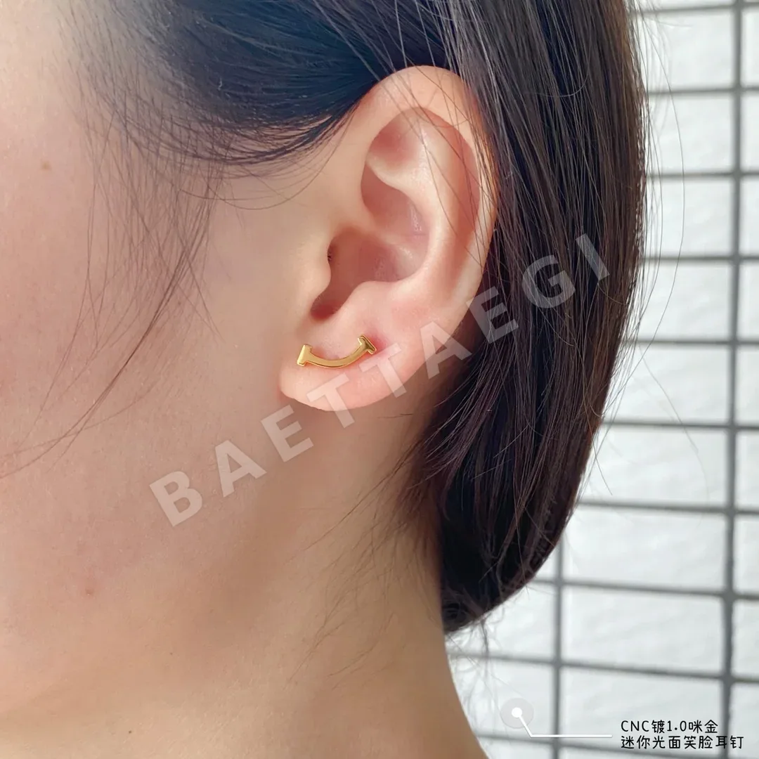 티파니 미니 골드 스마일 귀걸이 70883