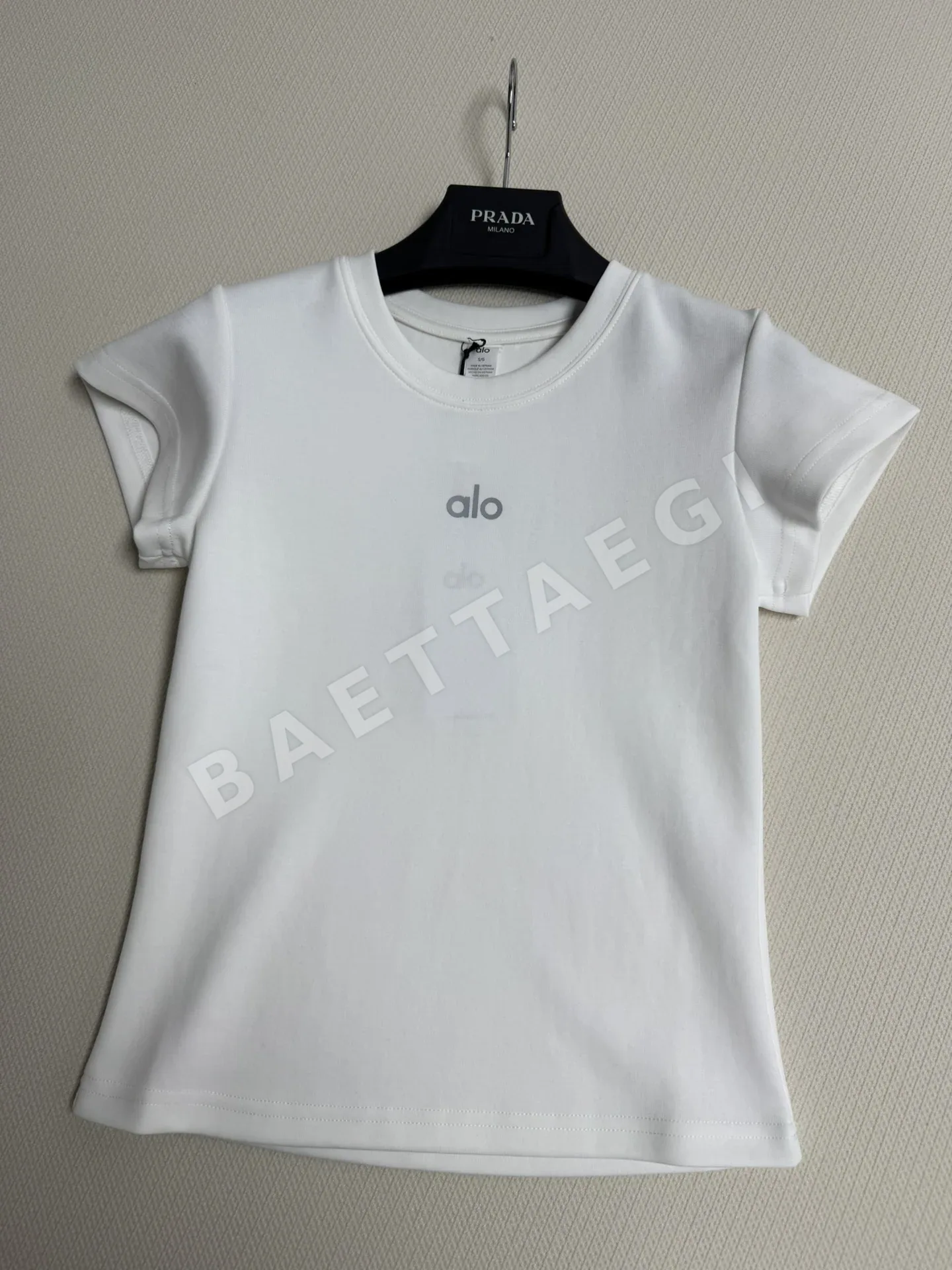 알로 여성 라운드넥 반팔 티셔츠 상세 이미지 3