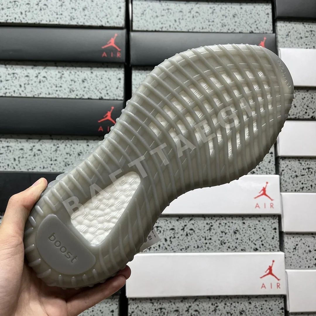 아디다스 [XQ] 이지 부스트 350 V2 AH2203 200781 Adidas Yeezy Boost 350 V2 Beluga 2.0 상세 이미지 3