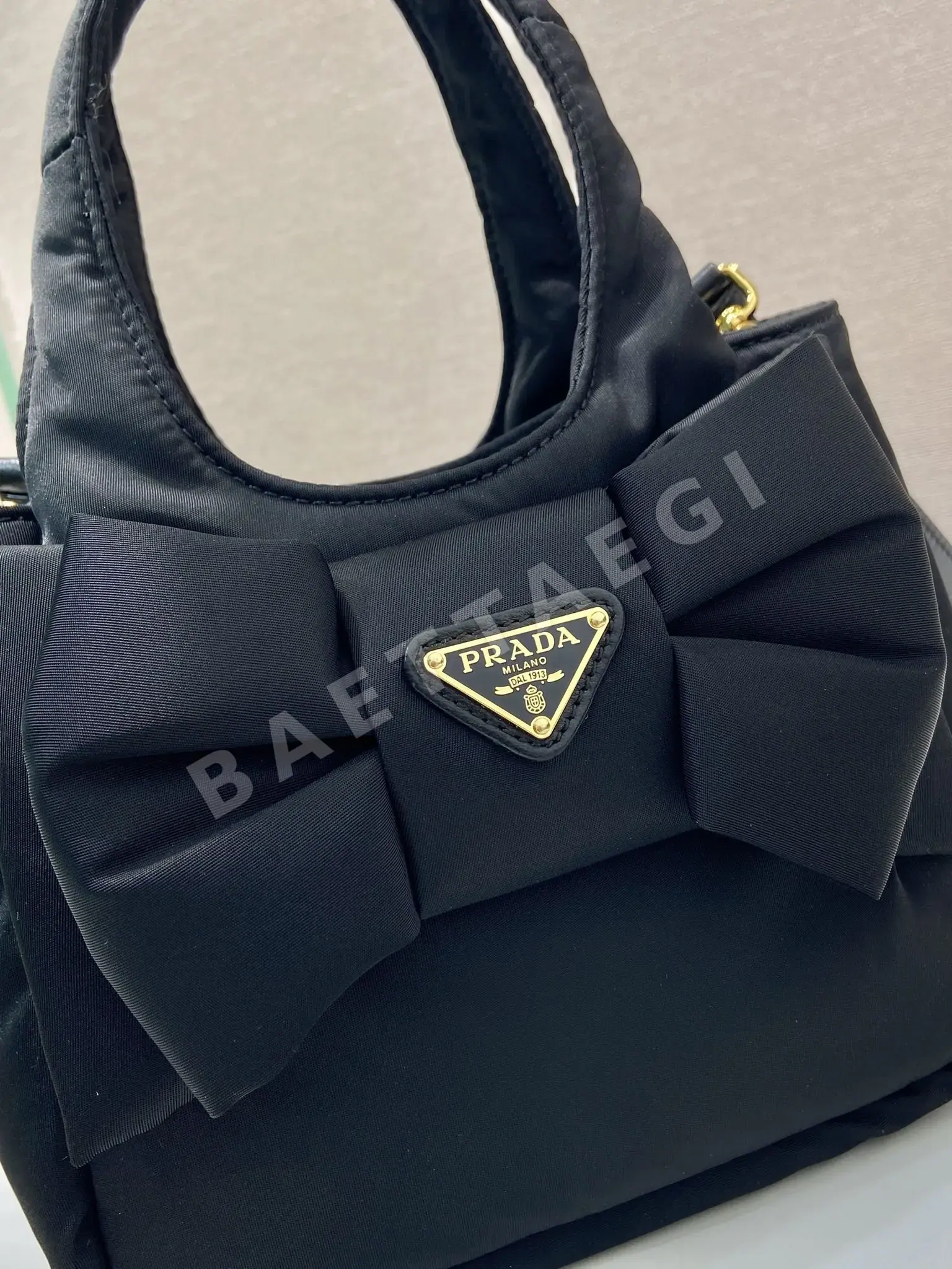 프라다 리본 장식 나일론 램스킨 바스켓 백 1BA359 상세 이미지 7