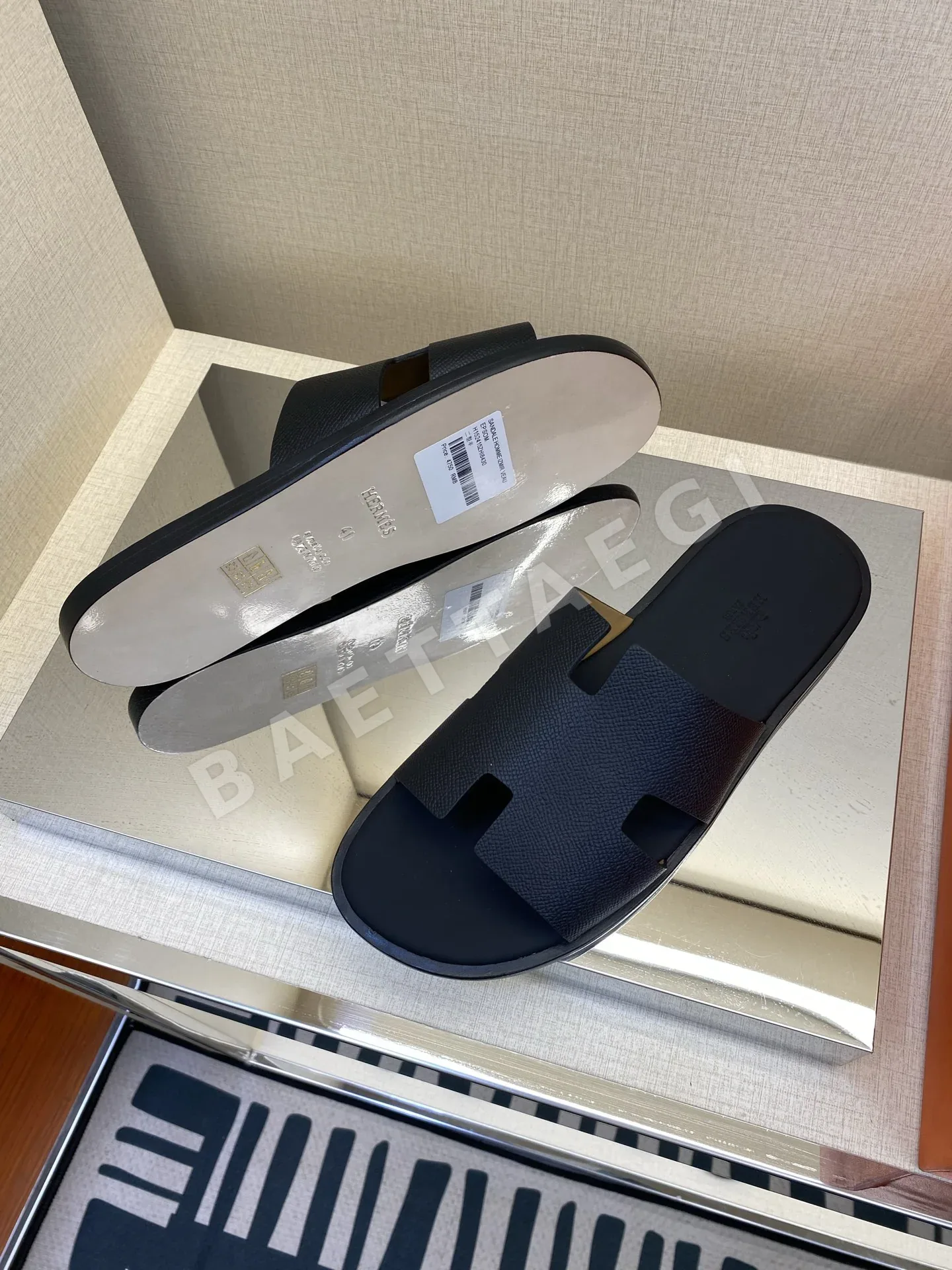 에르메스 샌들 남성 가죽 H 패턴 컷아웃 상세 이미지 9