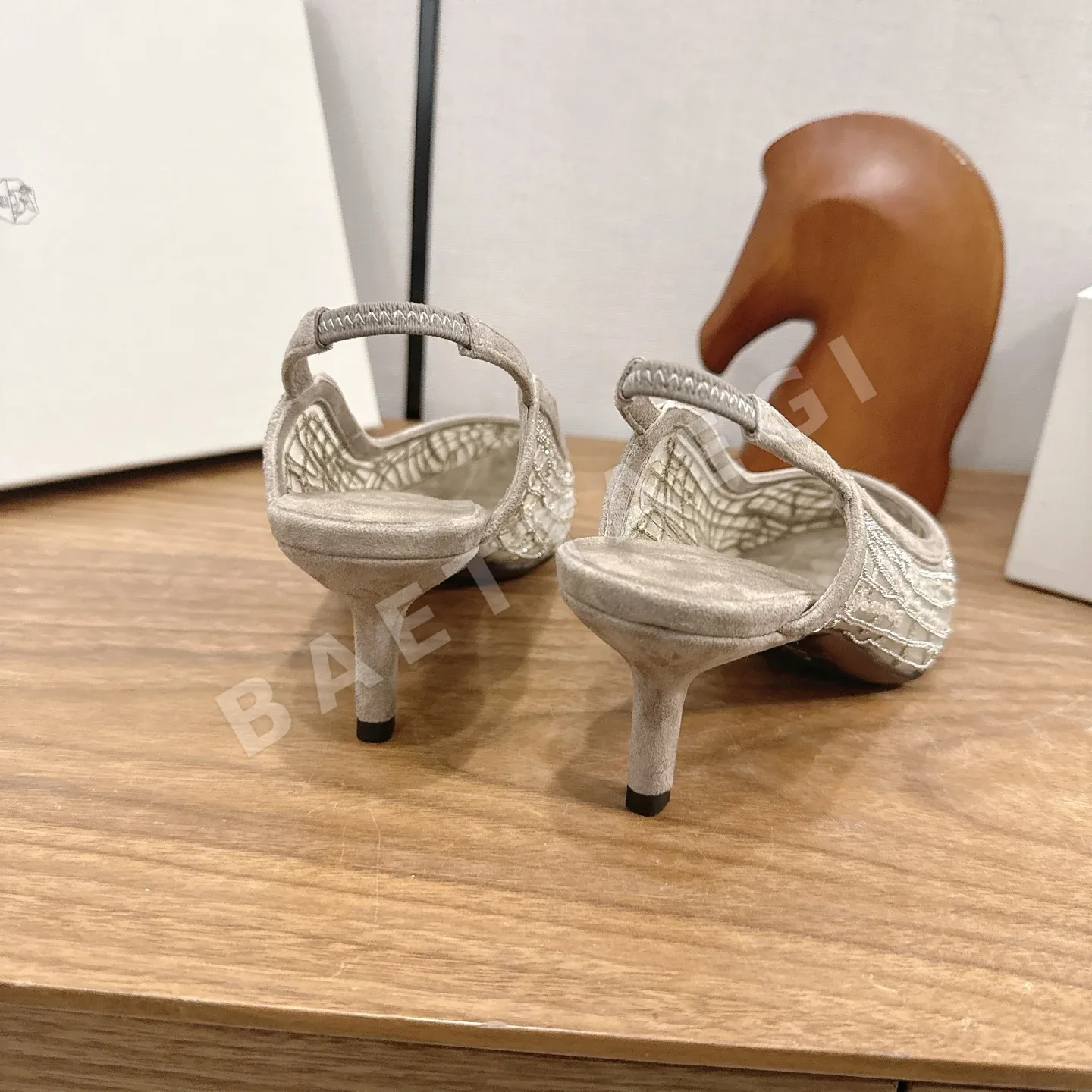 브루넬로쿠치넬리 메시 비즈 체인 키튼 힐 플랫 샌들 9762 상세 이미지 7