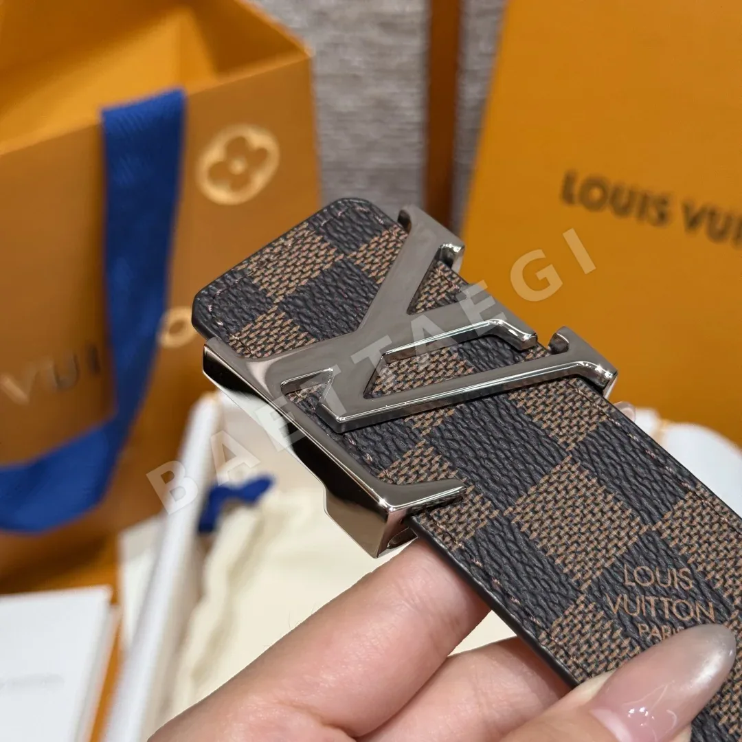 루이비통 이니셜 모노그램 버클 40mm 리버시블 벨트 상세 이미지 5