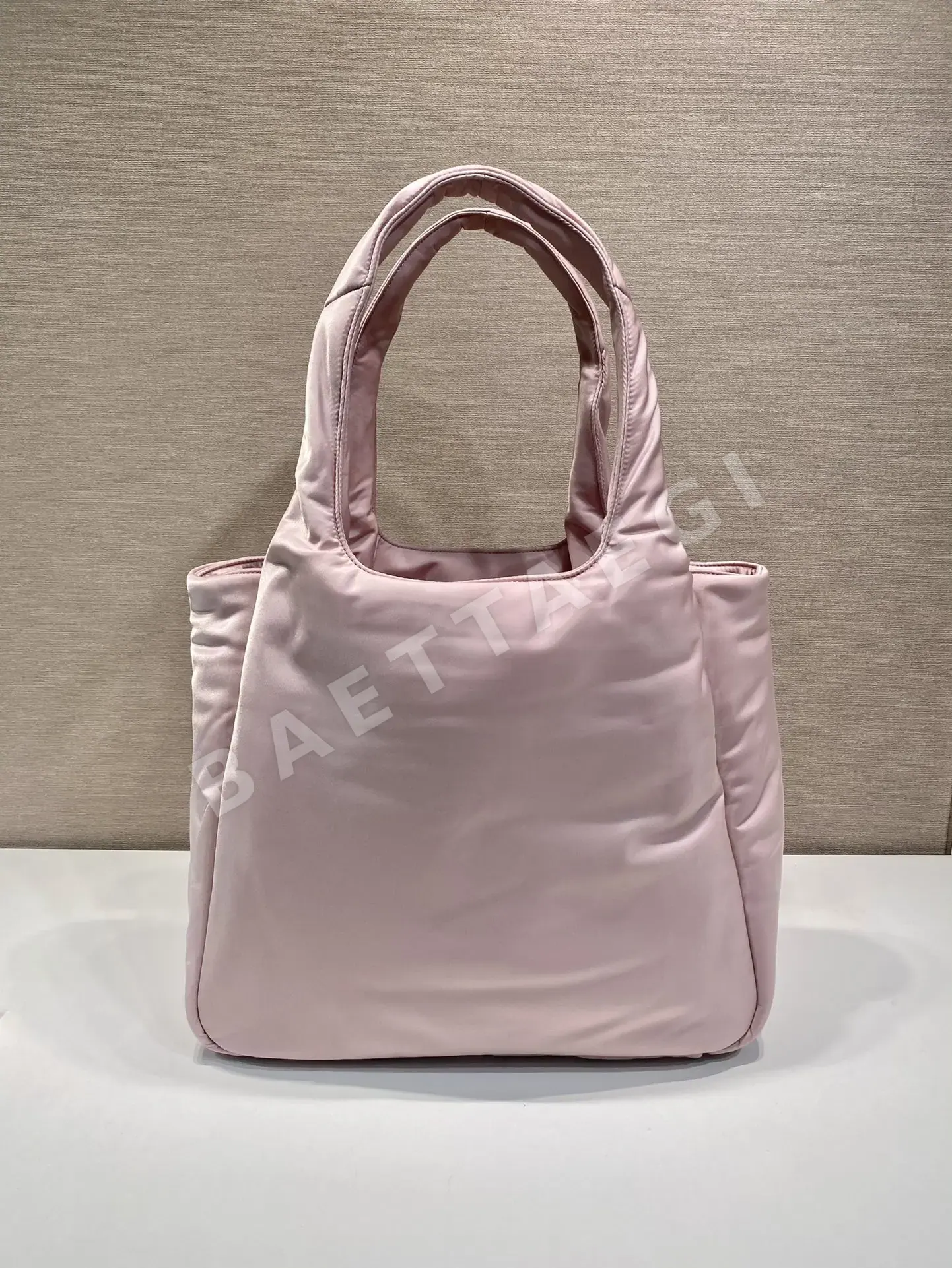 프라다 나일론 특대 더블 핸들 토트백 1BG449 상세 이미지 4