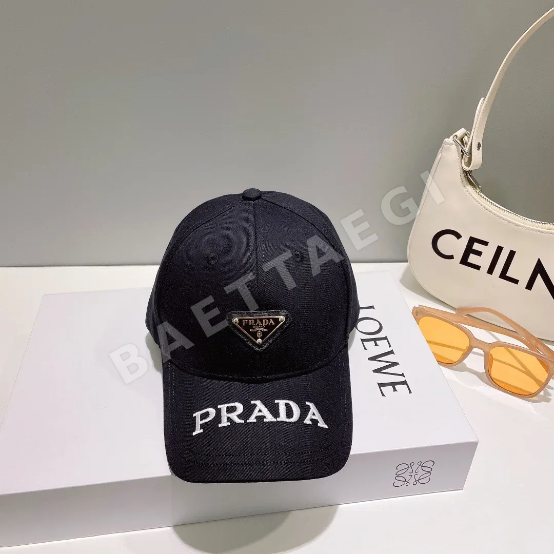 프라다 자수 야구모자 84747