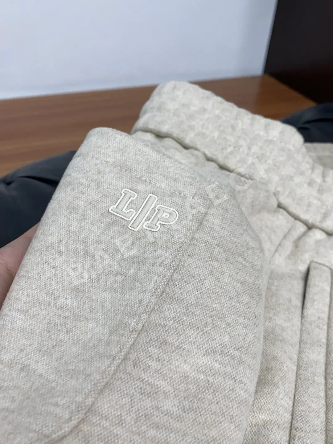 로로피아나 워시드 가공 남성 바지 상세 이미지 5