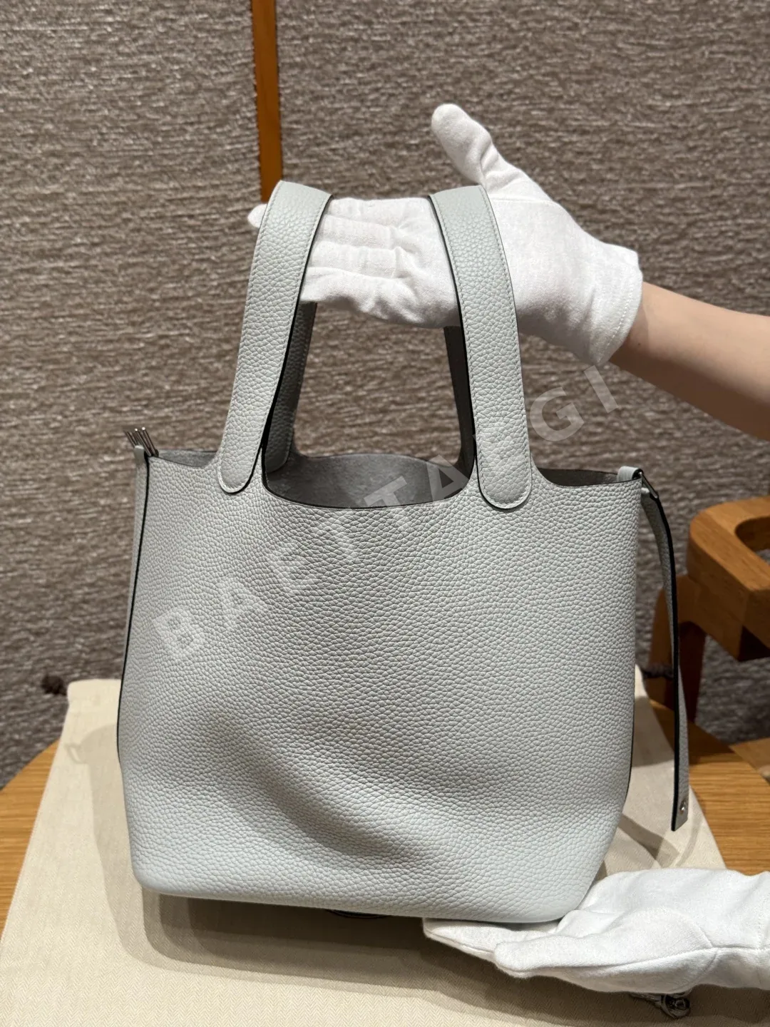 에르메스 피코탄 락 가죽 지갑 상세 이미지 3