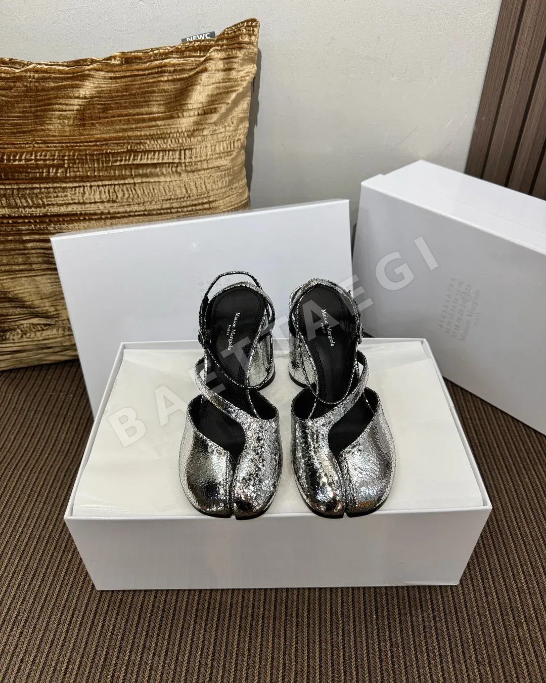 마르지엘라 MM6 스플릿 토 하이힐 샌들 55139