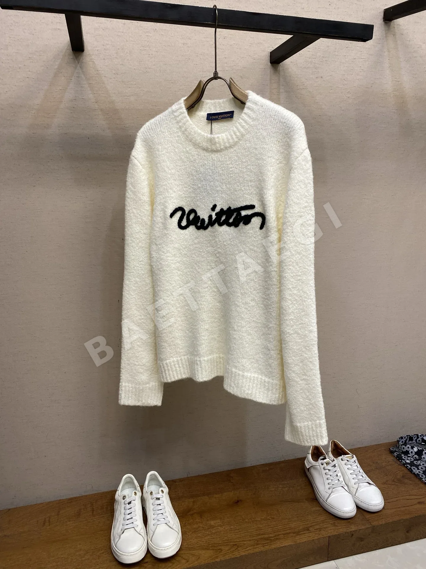 루이비통 자수 로고 테디베어 양모 니트 크루넥 긴팔 스웨터 205975