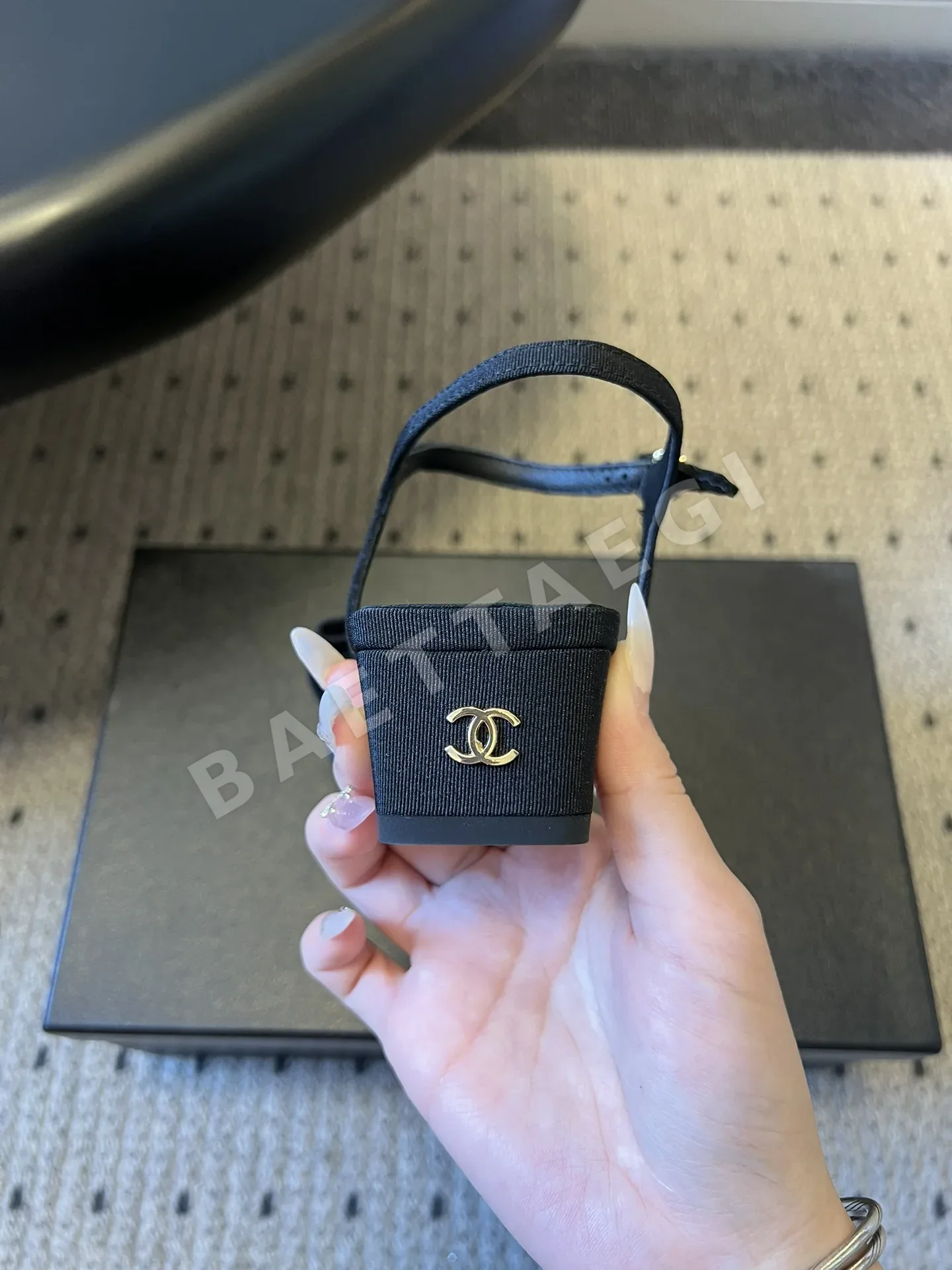 샤넬 리본 장식 더블 C 로우힐 앵클 샌들 상세 이미지 9