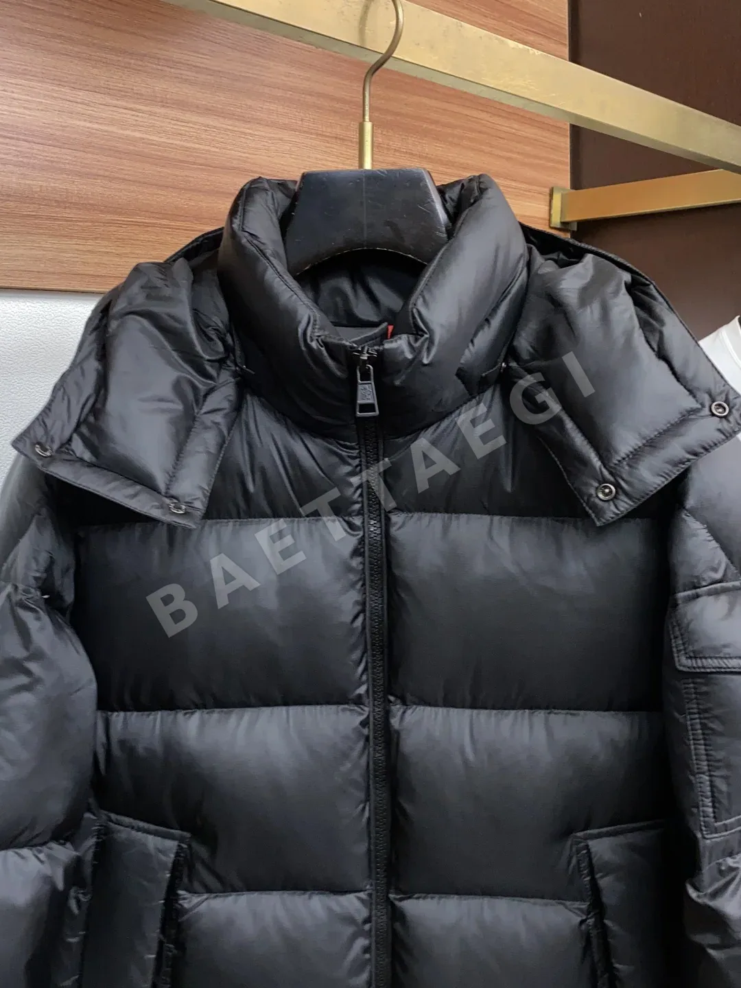 몽클레르 쿠예르 후드 패딩 재킷 상세 이미지 2