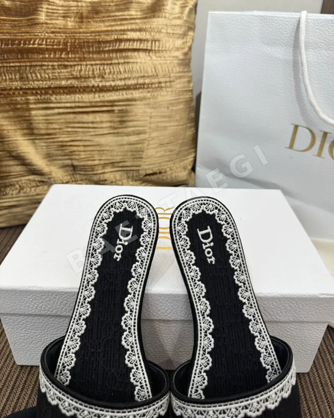디올 자수 캔버스 슬리퍼 상세 이미지 8