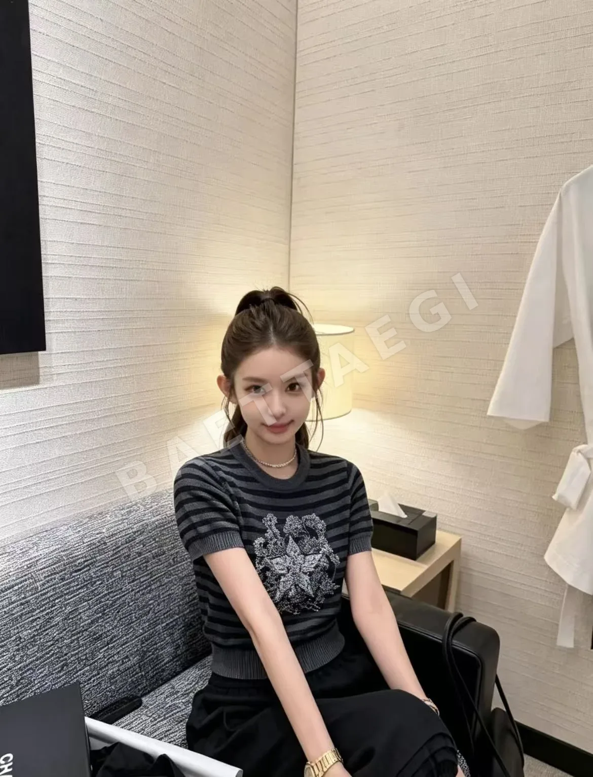 디올 오봉성 자수 스트라이프 반팔 니트 티셔츠 127838