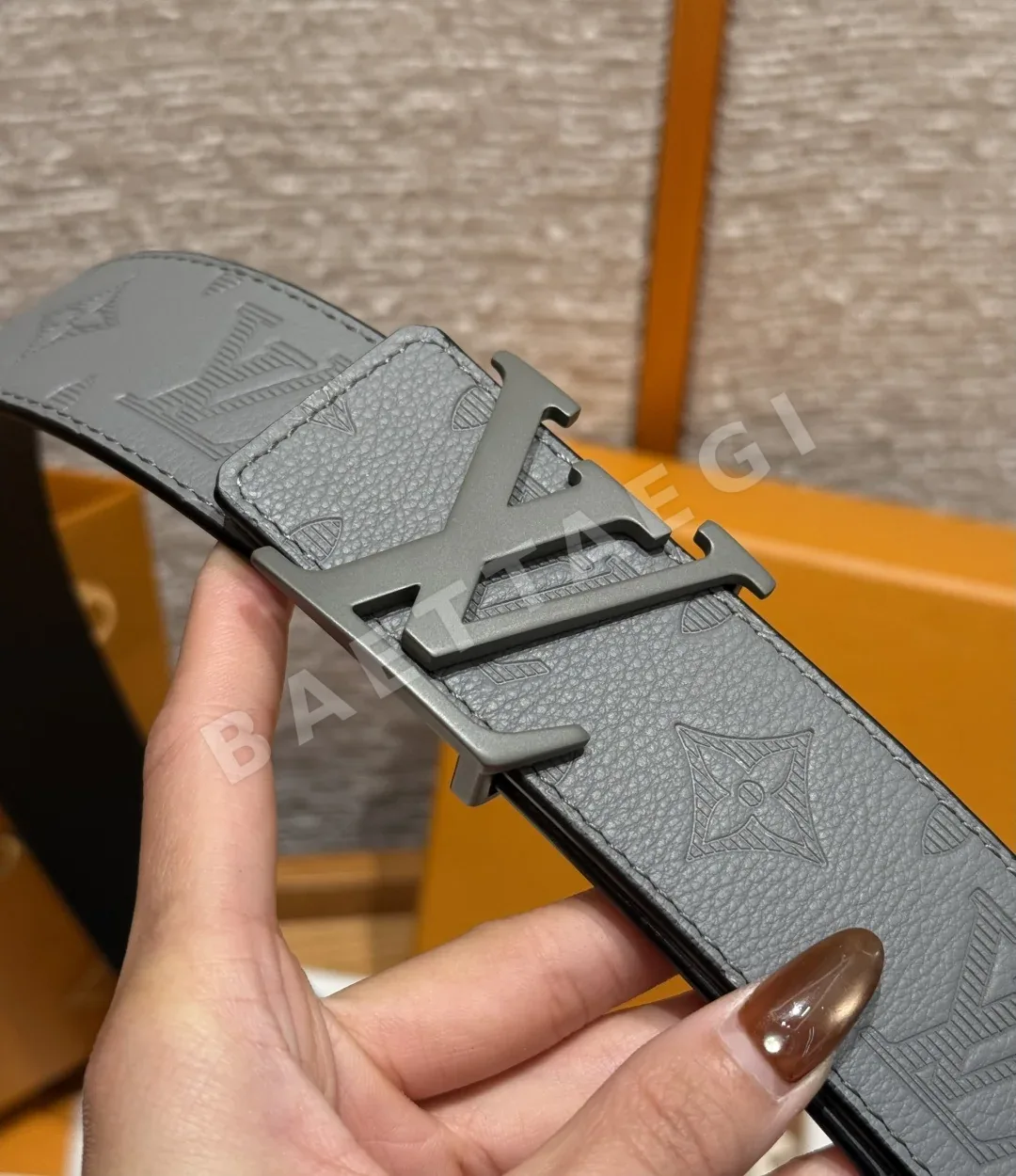 루이비통 이니셜 펄즈 리버시블 40mm 벨트 상세 이미지 4