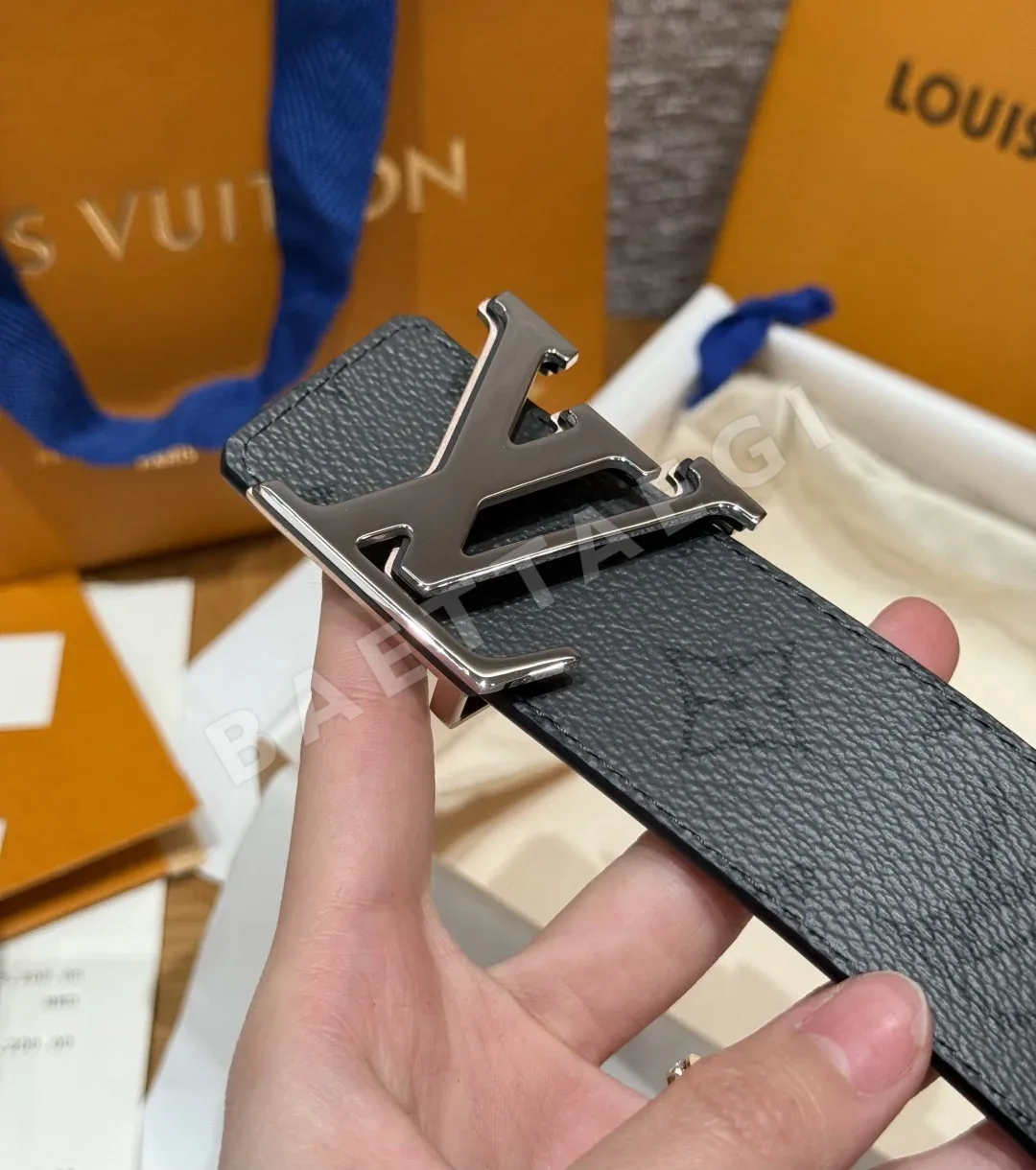 루이비통 이니셜 버클 리버시블 벨트 40mm 상세 이미지 7