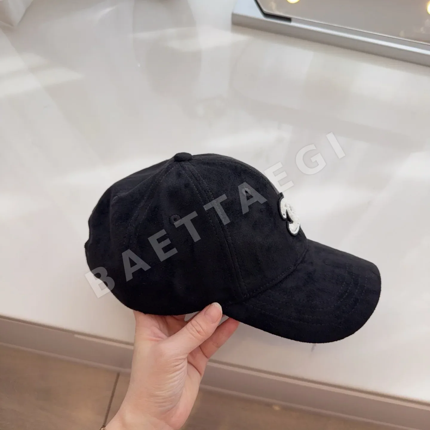 샤넬 벨벳 베이스볼 모자 상세 이미지 4