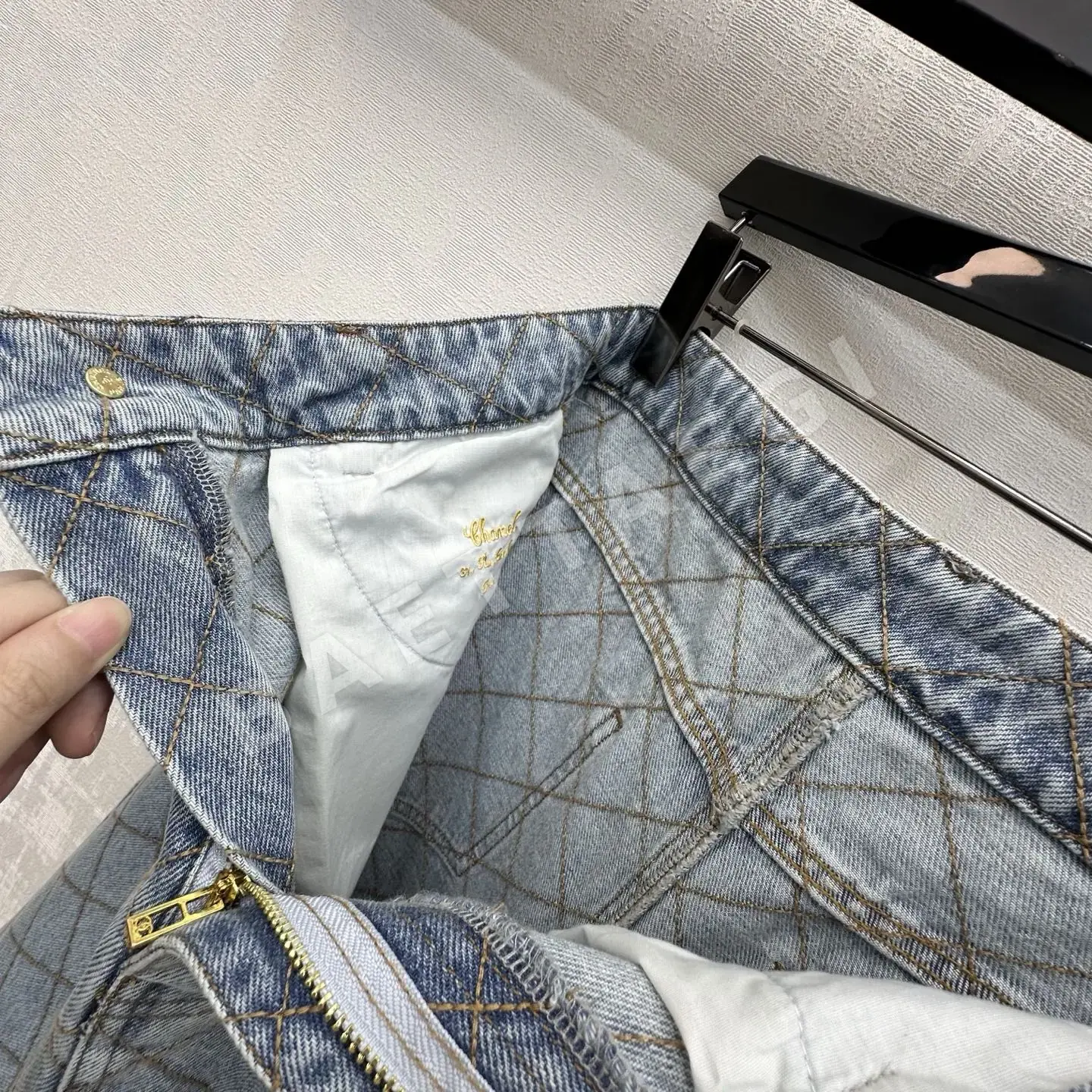 샤넬 퀼팅 체인 데님 바지 상세 이미지 4