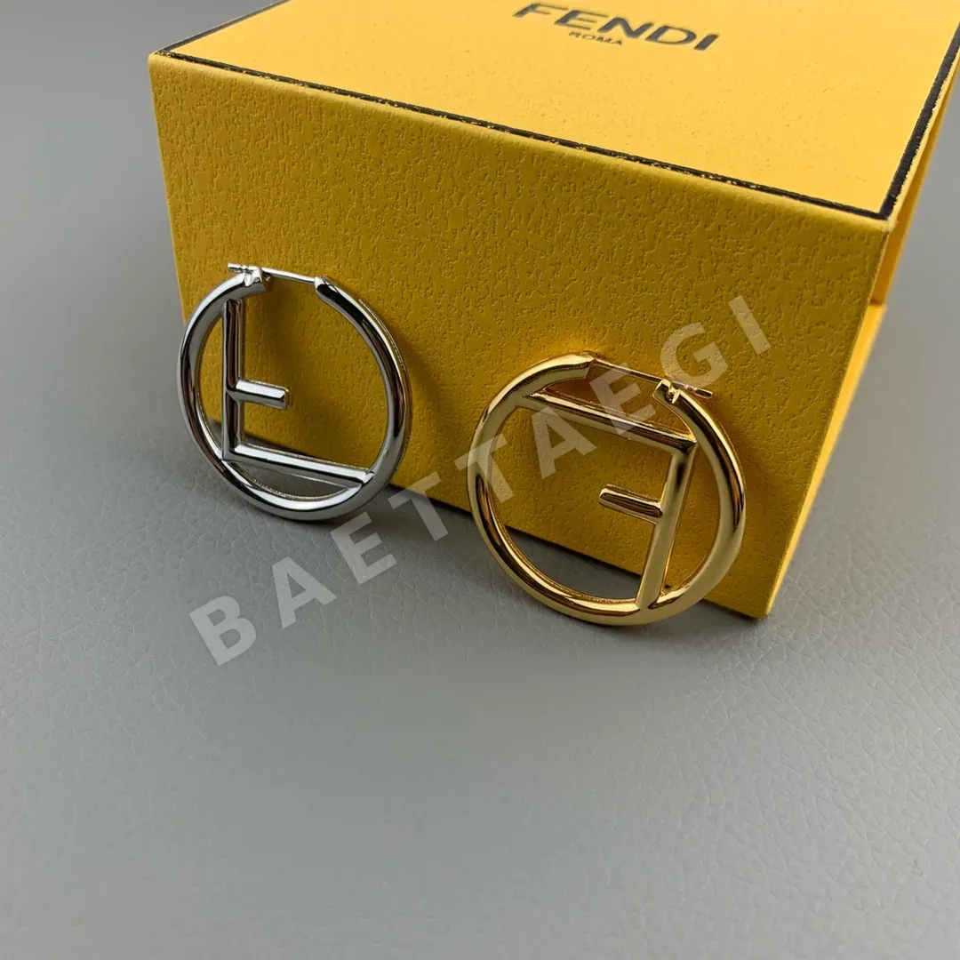 펜디 스터드 귀걸이 71380