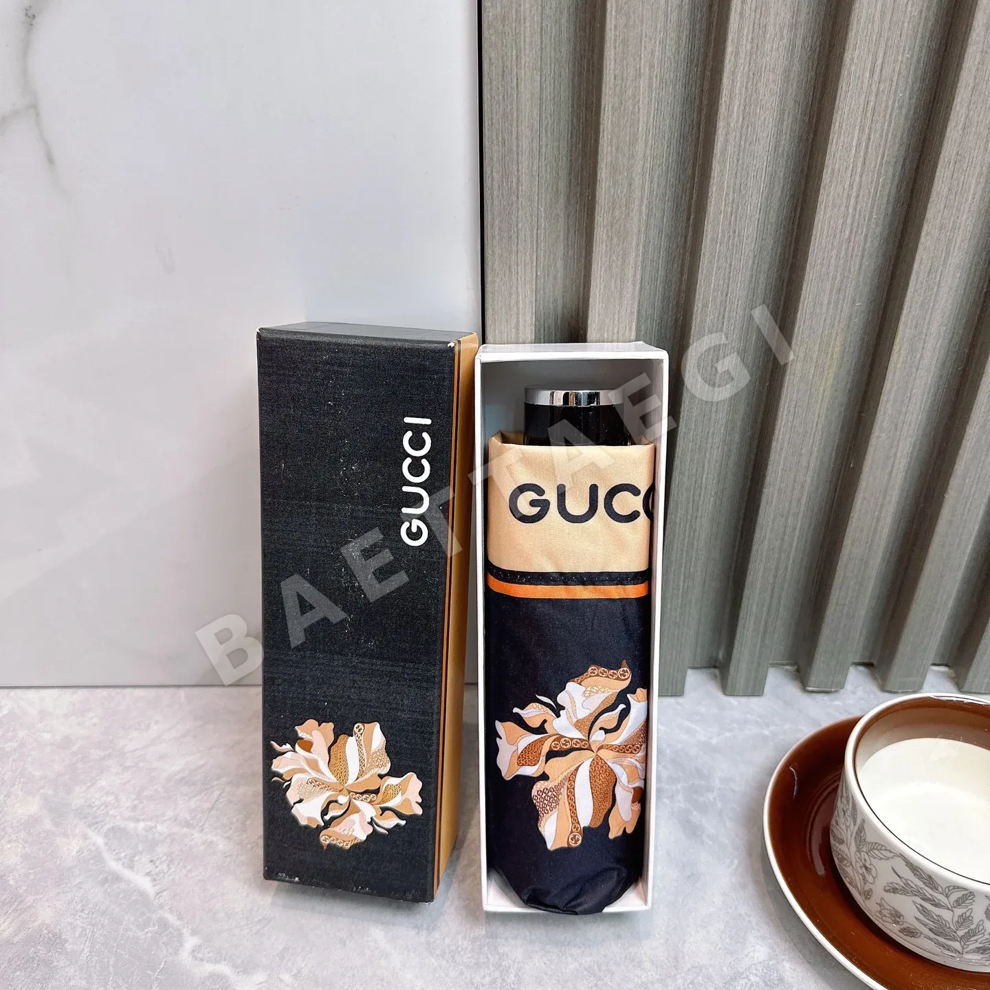 구찌 50% 접이식 차광 우산 85527