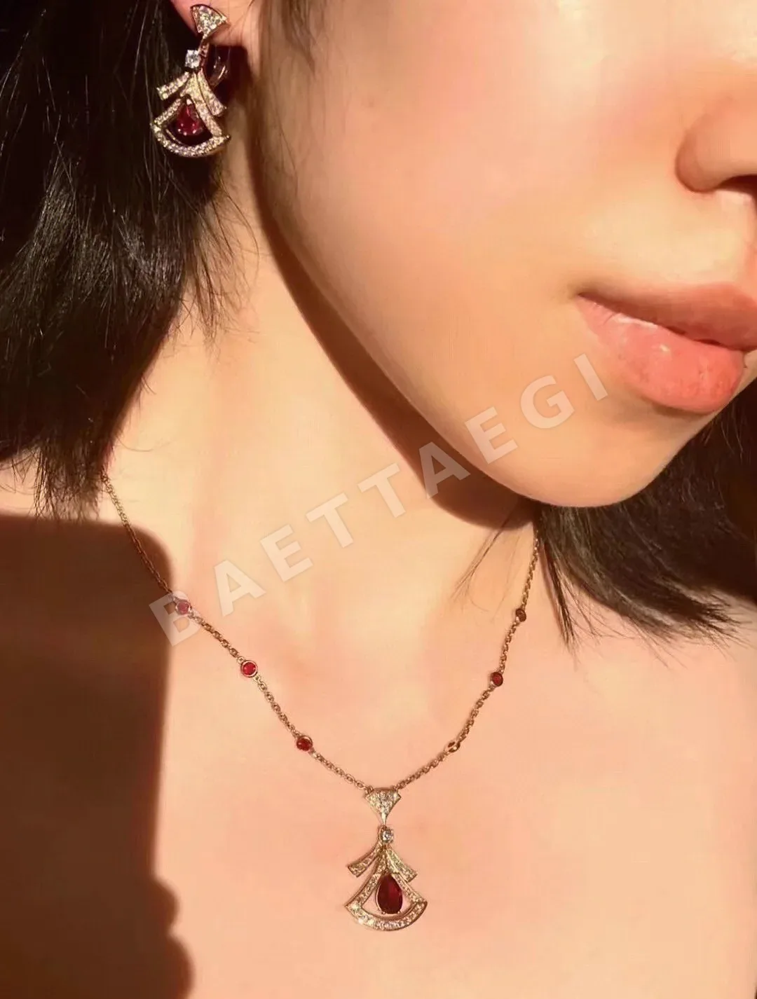 불가리 디바스 드림 라인스톤 목걸이 64419
