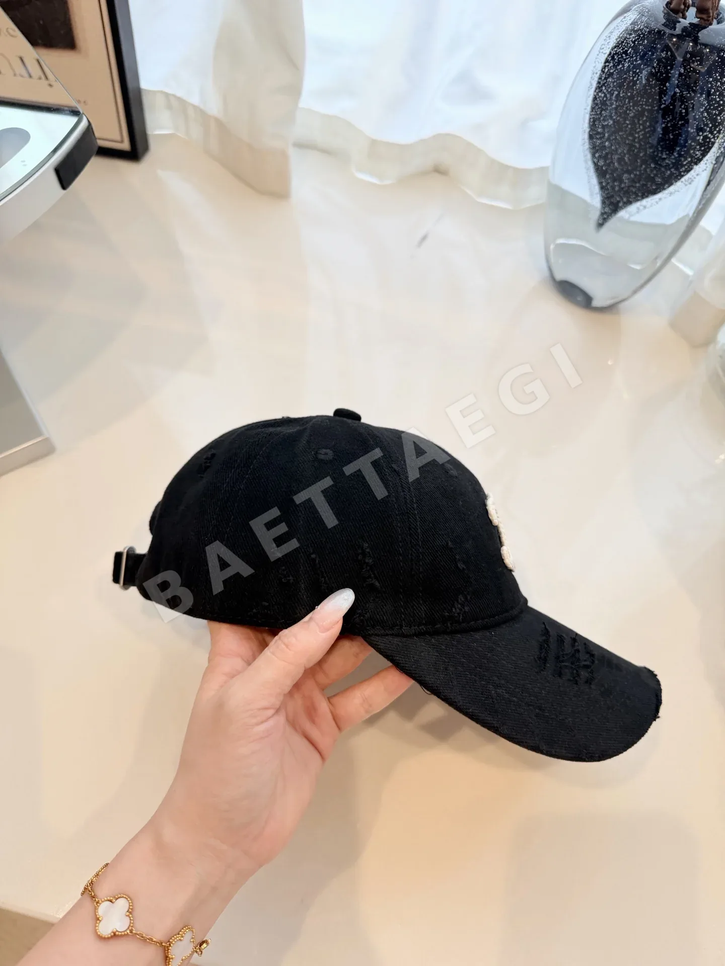 셀린느 데미지 가공 야구모자 상세 이미지 6
