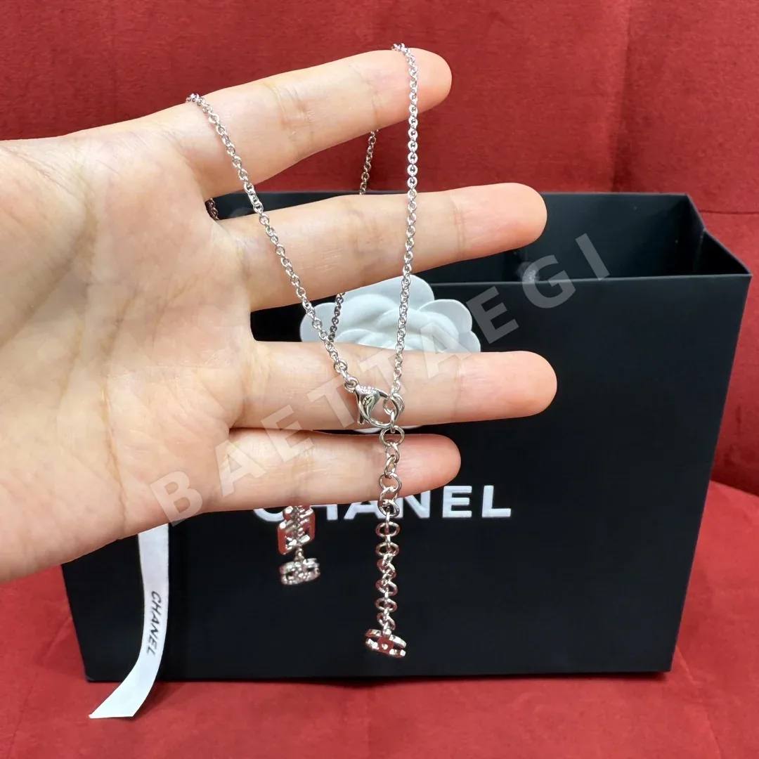 샤넬 블루 하트 다이아몬드 장식 목걸이 상세 이미지 3