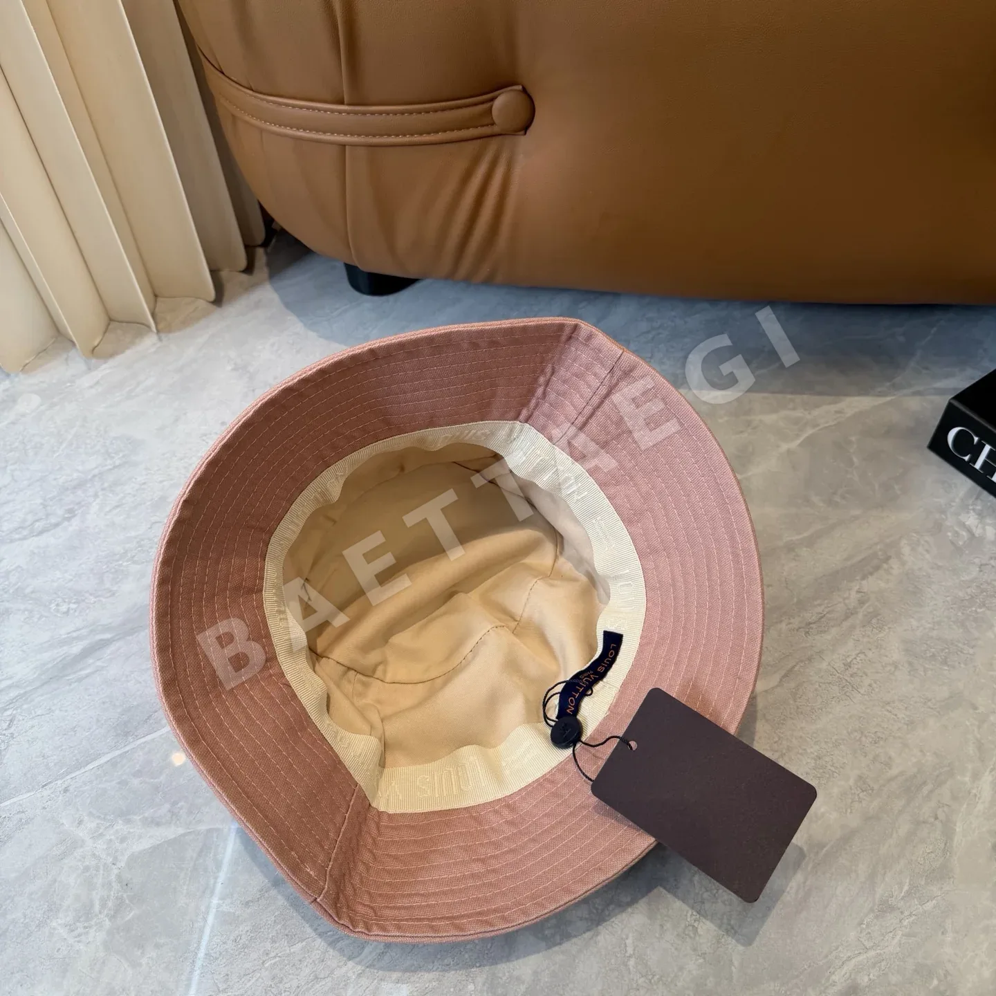 루이비통 자수 로고 버킷햇 모자 상세 이미지 4