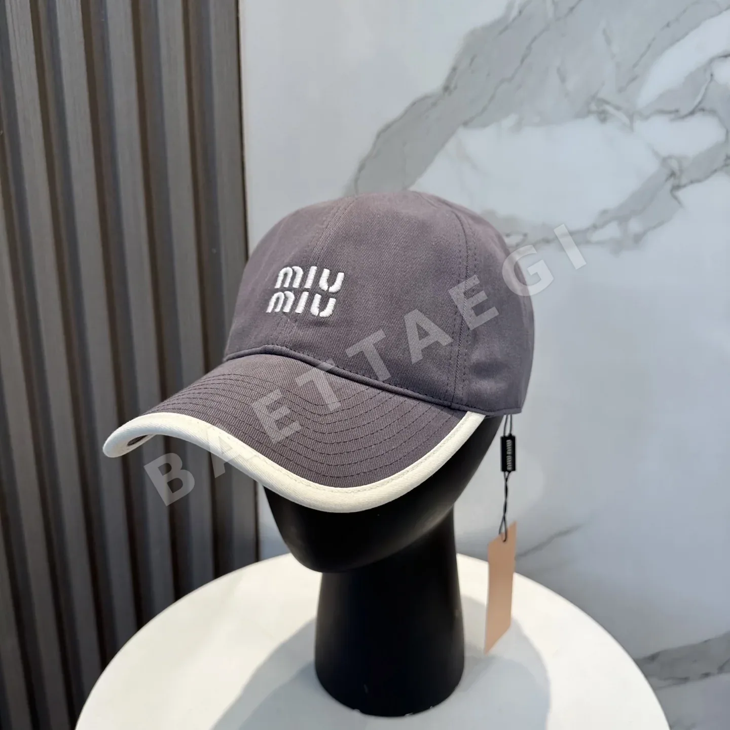 미우미우 자수 베이스볼 모자 118947