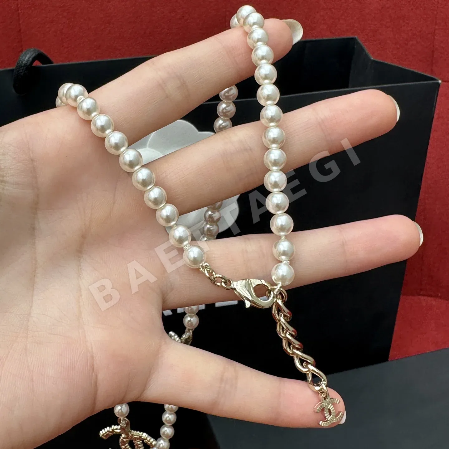 샤넬 진주 더블 C 장식 목걸이 상세 이미지 3