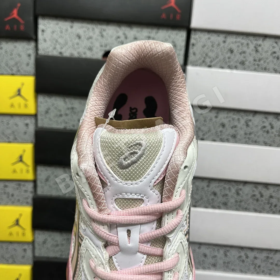아식스 [RT] 젤 NYC 1203A571-100 200367 Asics Gel-NYC Kicki Yang Zhang Pink Cream 상세 이미지 6