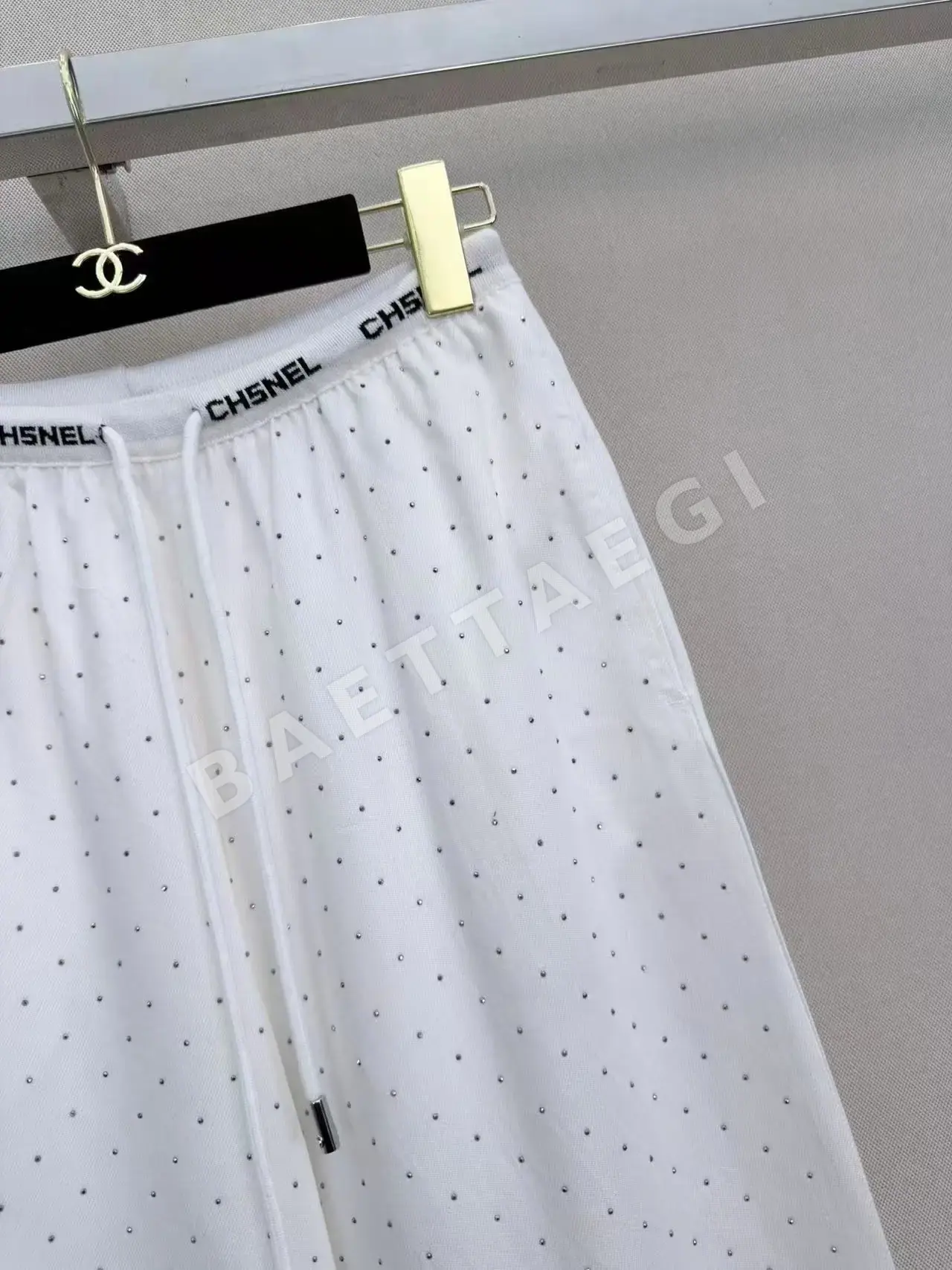 샤넬 레터 프린트 고무 허리 텐셀 와이드 팬츠 상세 이미지 4