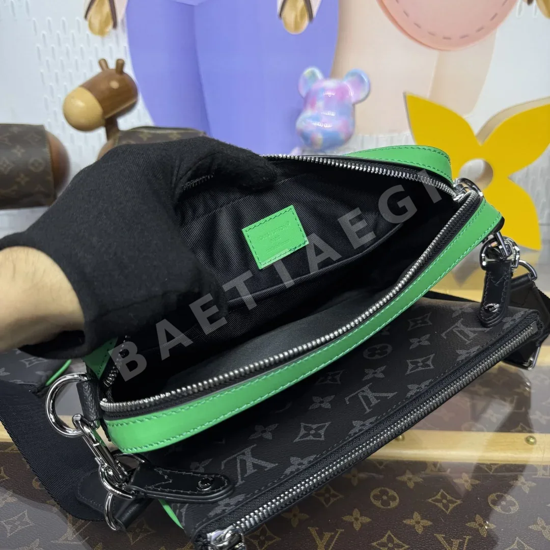 루이비통 모노그램 에클립스 메신저백 M26052 상세 이미지 9