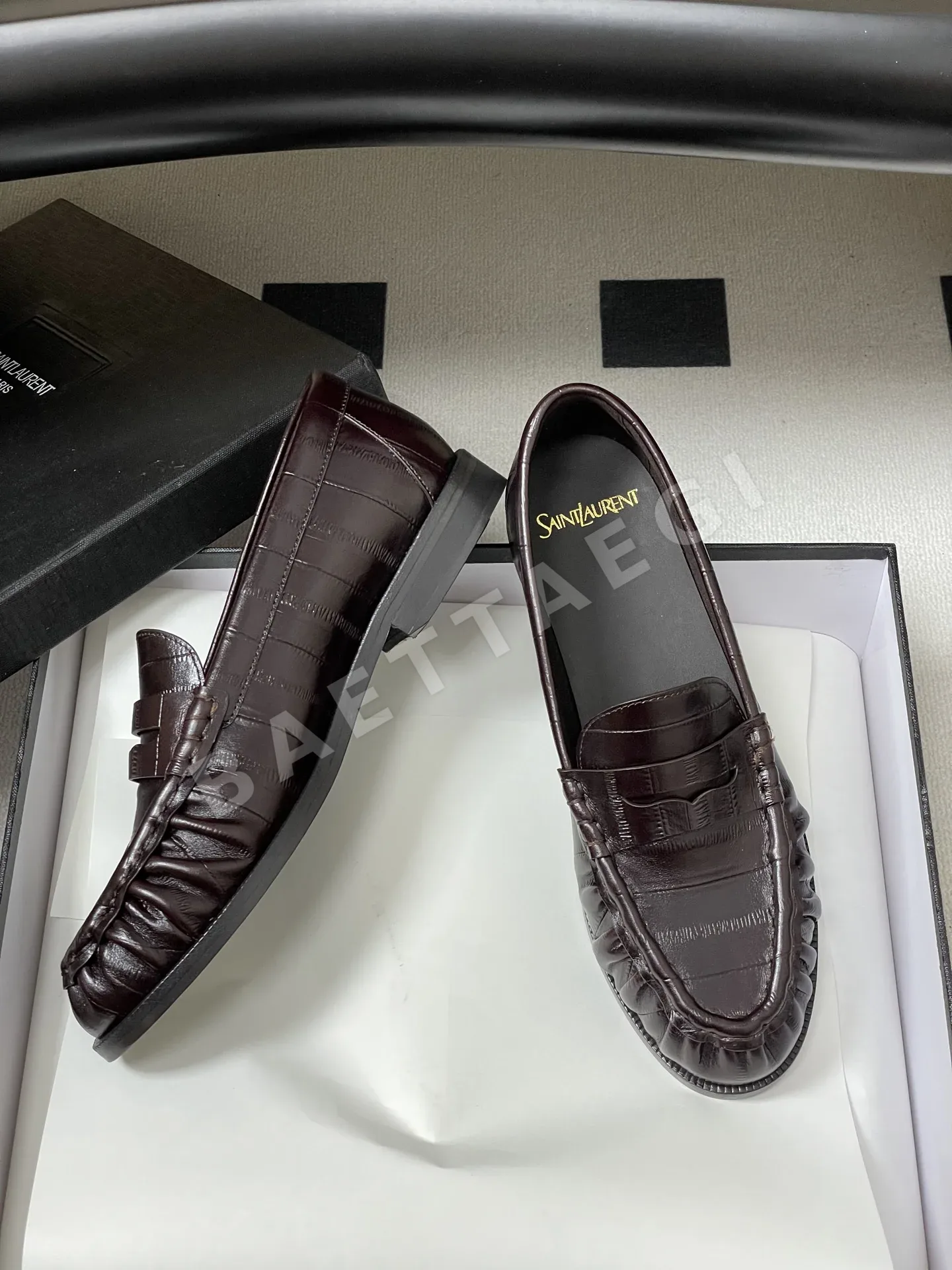 생로랑 YSL 메탈 로고 로퍼 9475 상세 이미지 6